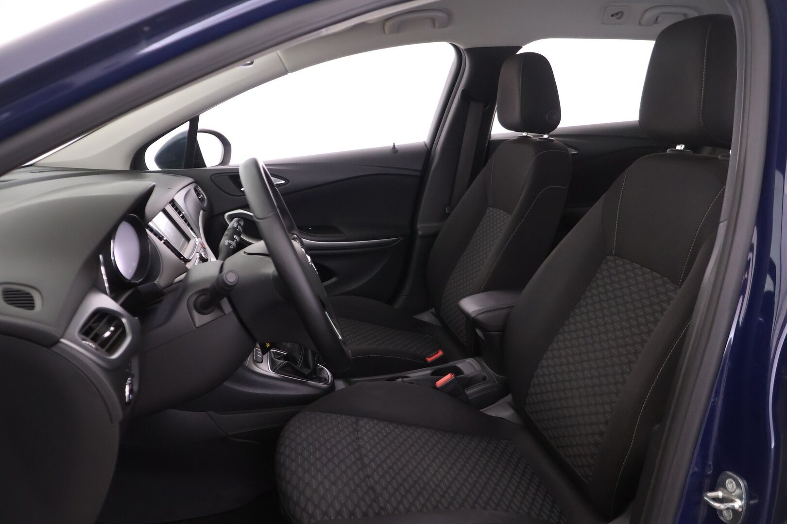 Opel Astra 2017 Sports Tourer Enjoy 1,6 CDTI ecoFLEX Start/Stop 81kW MT6 * Webasto / Vakkari / P.tutkat / 2xRenkaat * - *Suomi-auto / Ei Adblue-järjestelmää*