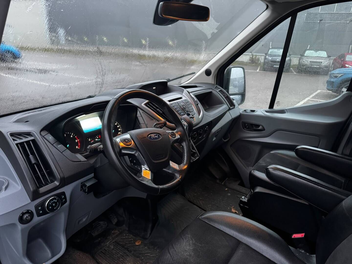 Ford Transit 2019 Van 350 2,0 TDCi 170 hv A6 5P Matkailuauto L3H2 - Suomiauto | Webasto | Koukku | Tamlans Sisusta | Mikro & Invertteri | Peruutuskamera | Nahka-Alcantara | 5-Paikkainen Matkailuauto | UPEA!