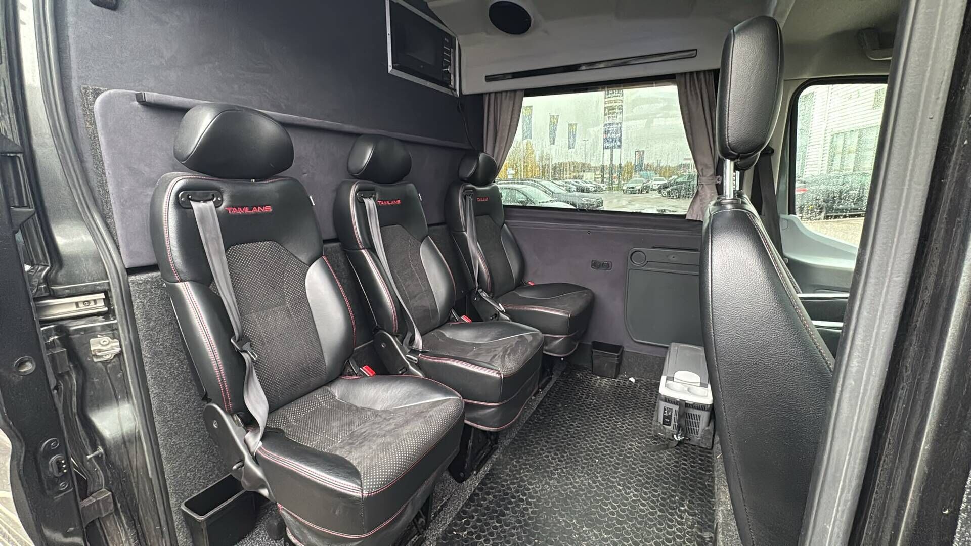 Ford Transit 2019 Van 350 2,0 TDCi 170 hv A6 5P Matkailuauto L3H2 - Suomiauto | Webasto | Koukku | Tamlans Sisusta | Mikro & Invertteri | Peruutuskamera | Nahka-Alcantara | 5-Paikkainen Matkailuauto | UPEA!