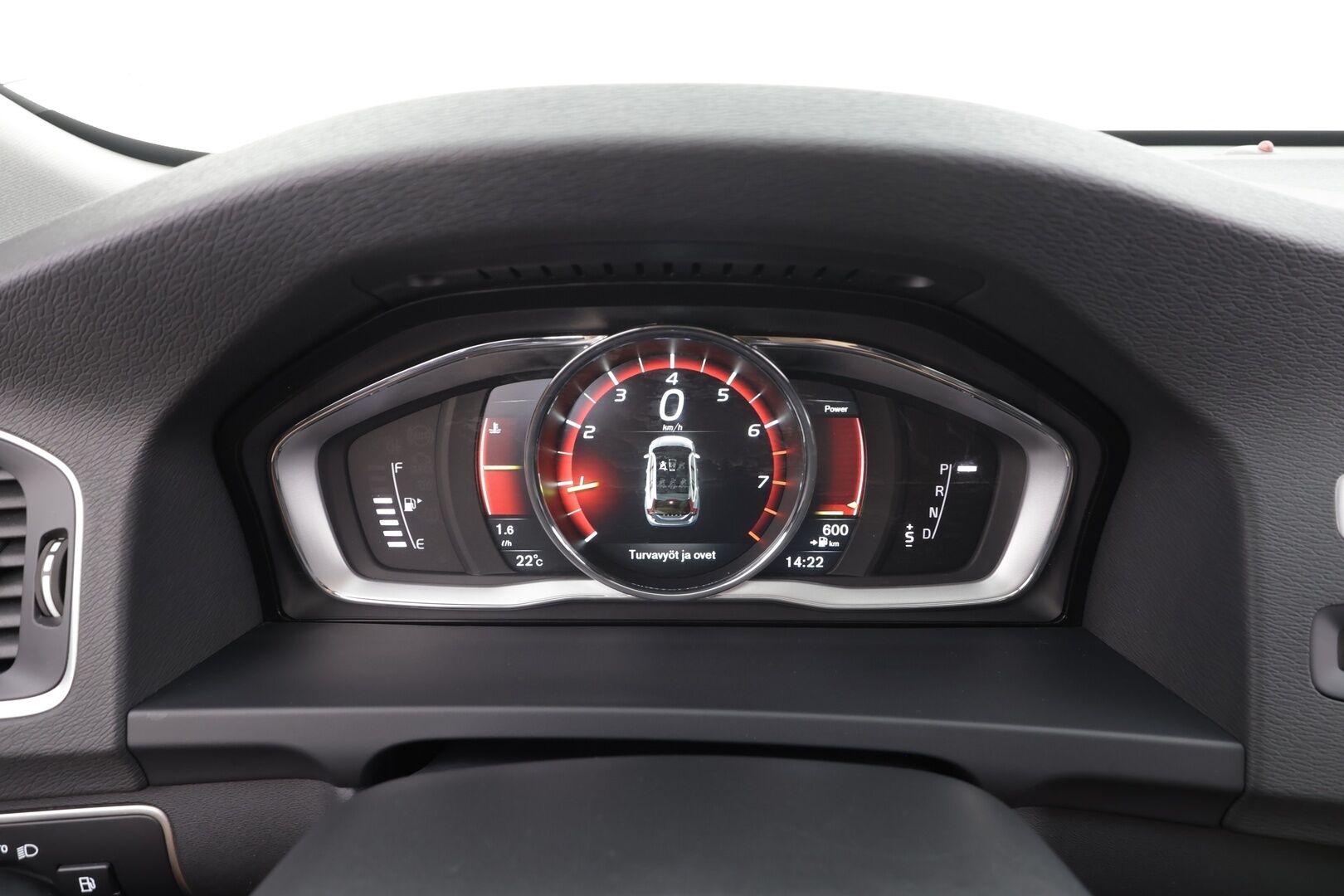 Volvo V60 2017 T3 Classic Summum aut - | Webasto | Muistipenkki | Nahkaverhoilu | Akt. xenon | Digimittari | Keyless | High Performance Audio | Navi | BT | Merkkihuollot | 2x renkaat aluin | 