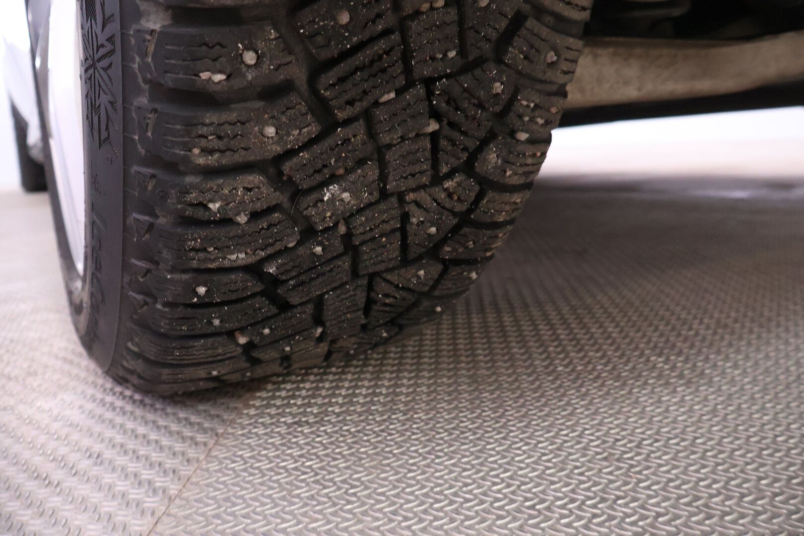 Mercedes-Benz B 2015 B 250 Farmari (AC) 5ov 1991cm3 A - Webasto / Panorama / kahdet renkaat / Koukku