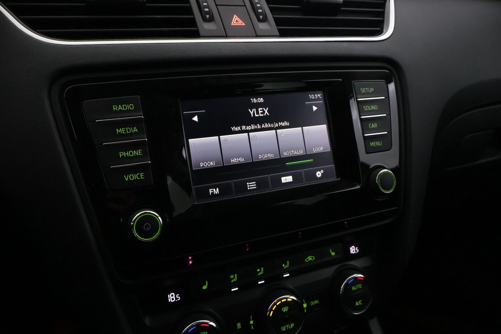 Skoda Octavia 2015 Combi 2,0 TDI 150 4x4 Elegance *Myydän Huutokaupat.com - | Juuri leimattu | Webasto | Koukku | Vakkari | KeyLessGo | Lämmitettävä tuulilasi | Suomi-auto |