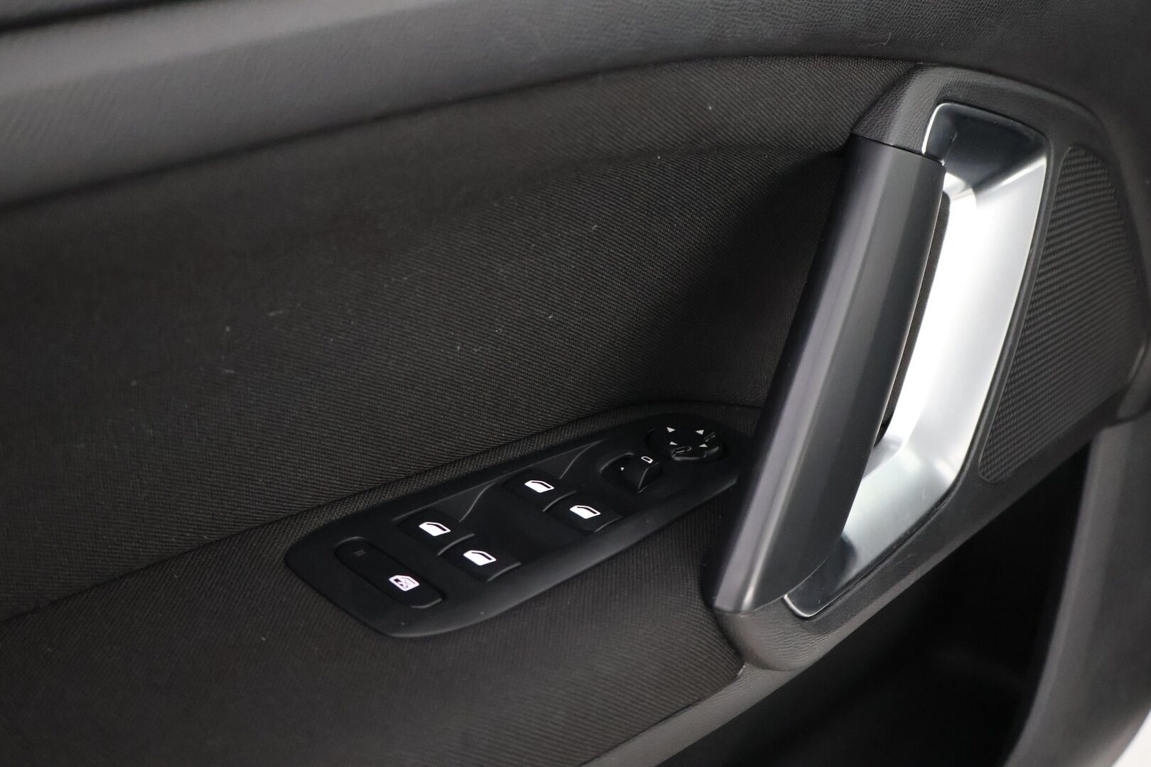 Peugeot 308 2015 SW Active PureTech 130 * Suomiauto / Lohko & Sisäpistoke / Vakkari / Aut.Ilmastointi / 2x Renkaat! - 2x Renkaat / Jakopää tehty!