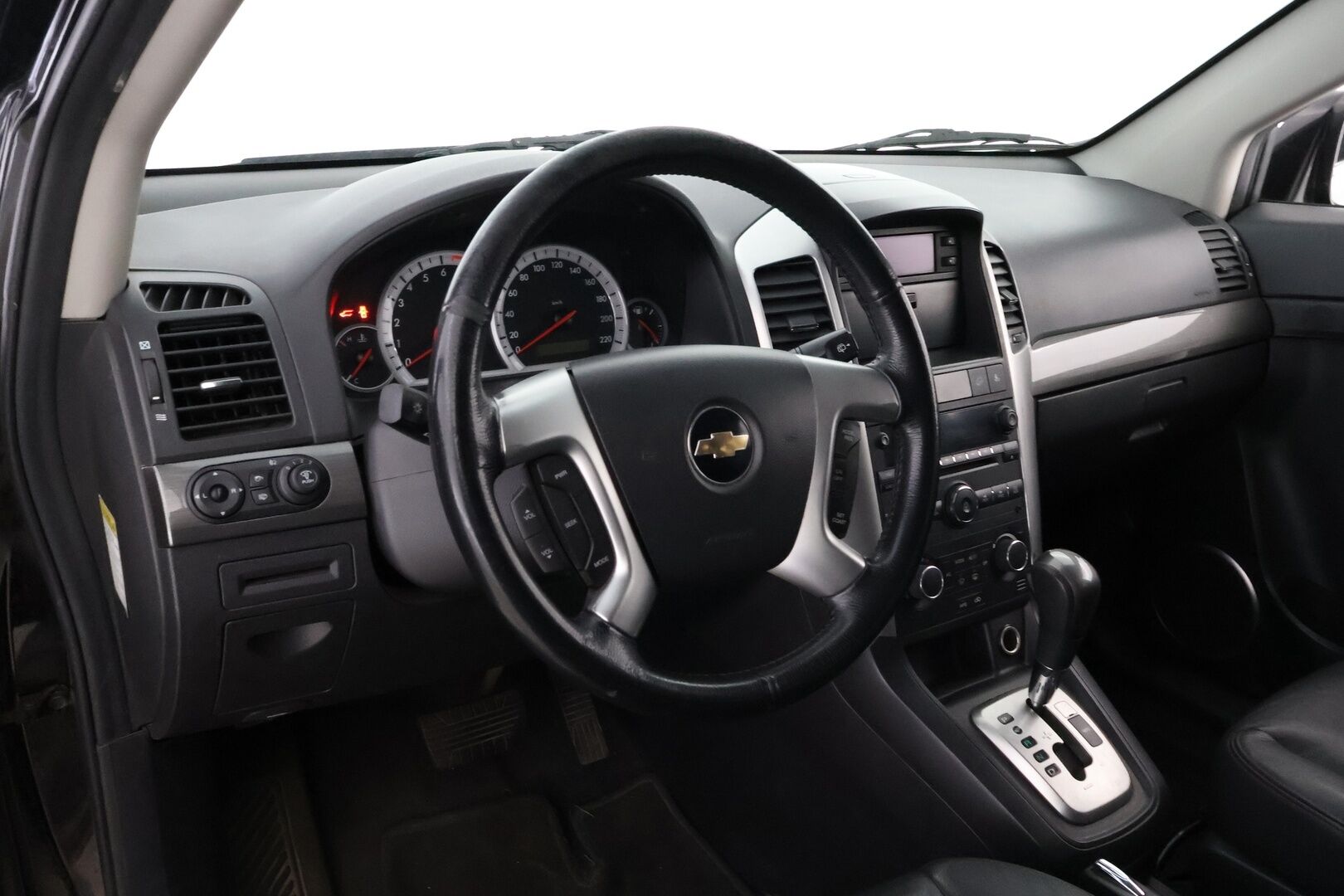 Chevrolet Captiva 2007 – Tämä auto myydään YritysOutlet -valikoimasta vain yritykselle - – Tämä auto myydään YritysOutlet -valikoimasta vain yritykselle - Osta nyt, maksa vasta ensi vuonna