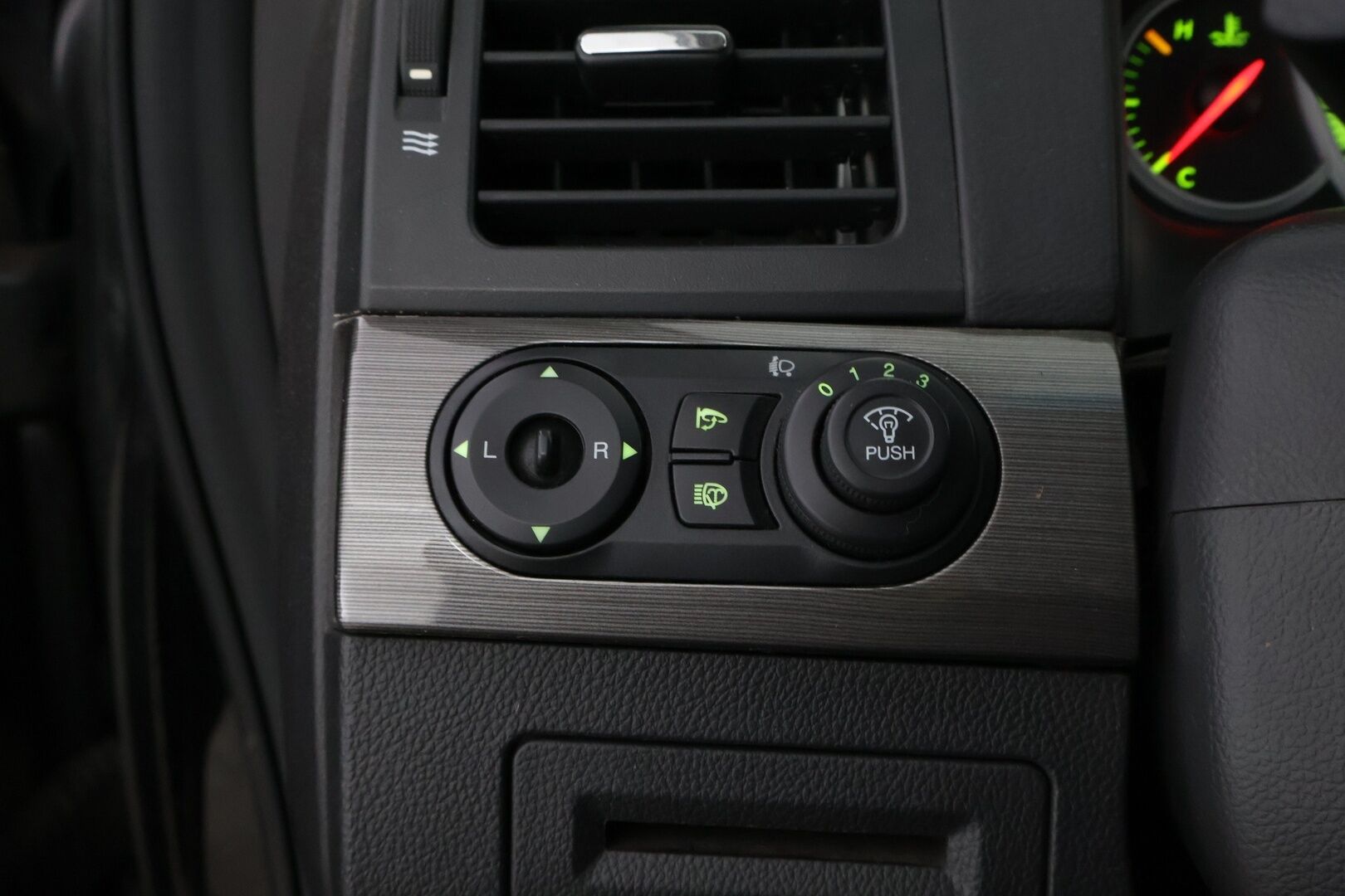 Chevrolet Captiva 2007 – Tämä auto myydään YritysOutlet -valikoimasta vain yritykselle - – Tämä auto myydään YritysOutlet -valikoimasta vain yritykselle - Osta nyt, maksa vasta ensi vuonna