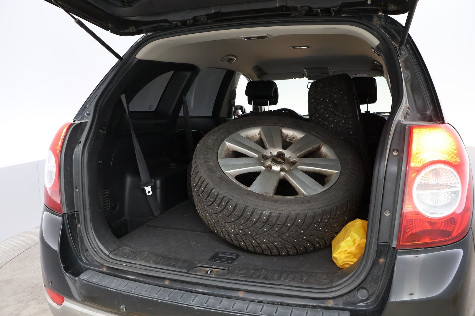 Chevrolet Captiva 2007 – Tämä auto myydään YritysOutlet -valikoimasta vain yritykselle - – Tämä auto myydään YritysOutlet -valikoimasta vain yritykselle - Osta nyt, maksa vasta ensi vuonna