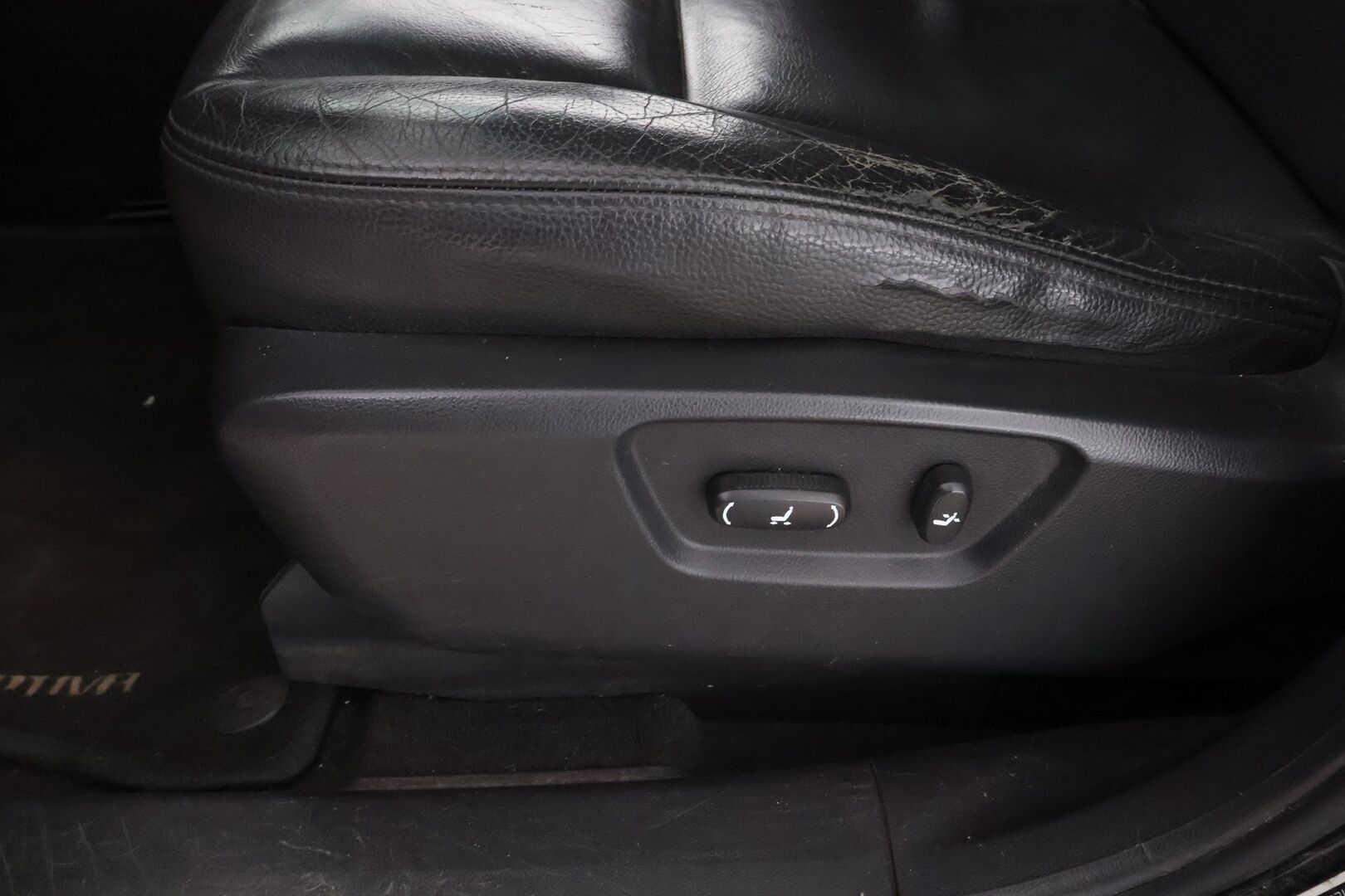 Chevrolet Captiva 2007 – Tämä auto myydään YritysOutlet -valikoimasta vain yritykselle - – Tämä auto myydään YritysOutlet -valikoimasta vain yritykselle - Osta nyt, maksa vasta ensi vuonna