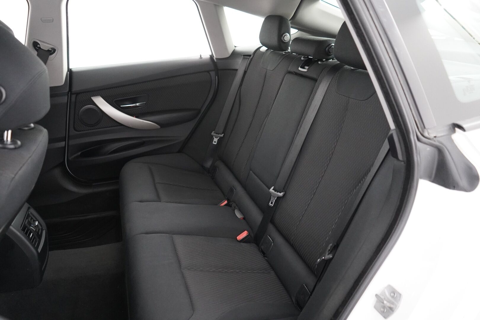 BMW 320 Gran Turismo 2015 F34 20d TwinPower Turbo A Limited xDrive Edition - Vetokoukku | Vakkari | Xenon | Sähkökontti | Suomi-auto | Kahdet renkaat | Viimeisin huolto 240tkm |