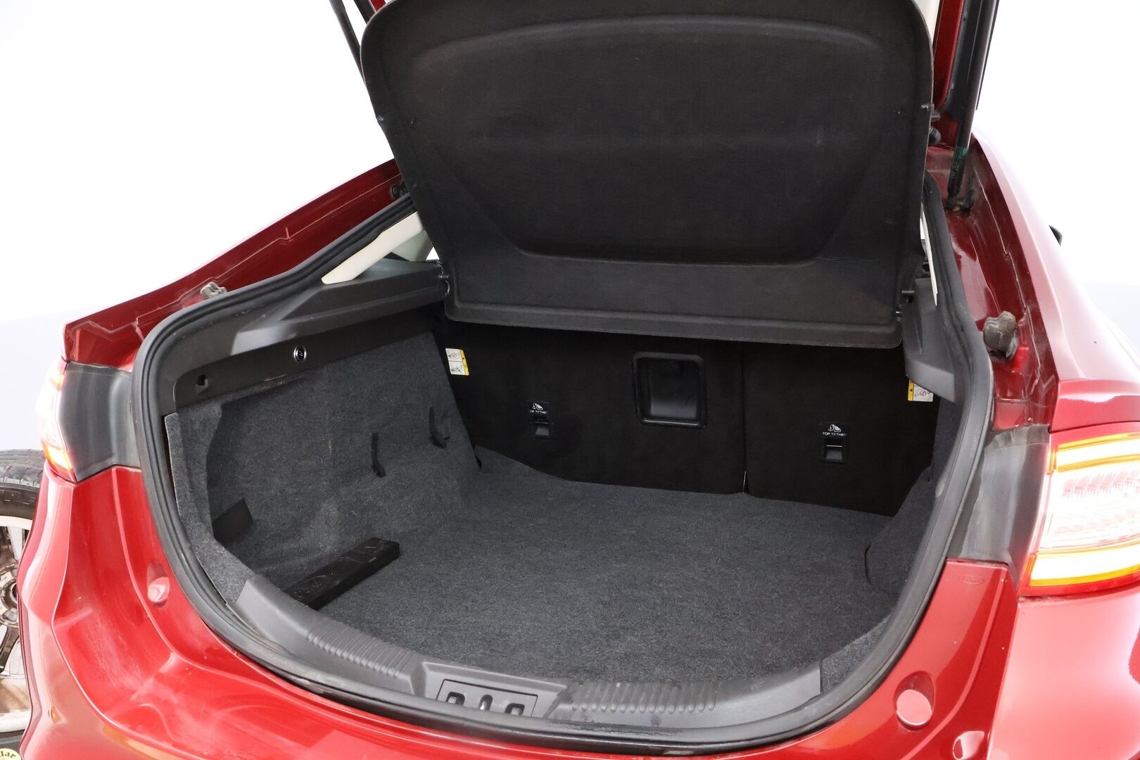 Ford Mondeo 2015 2,0 TDCi 180hv PowerShift Titanium Business 5D * Webasto / Vetokoukku / Peruutuskamera / Dynamic LED / Nahka-Alcantara / Muistipenkki - Suomiauto / Metalliväri / Juuri tullut Tampereelle! - HULLU BLACKWEEK KORKOTARJOUS 2,49%