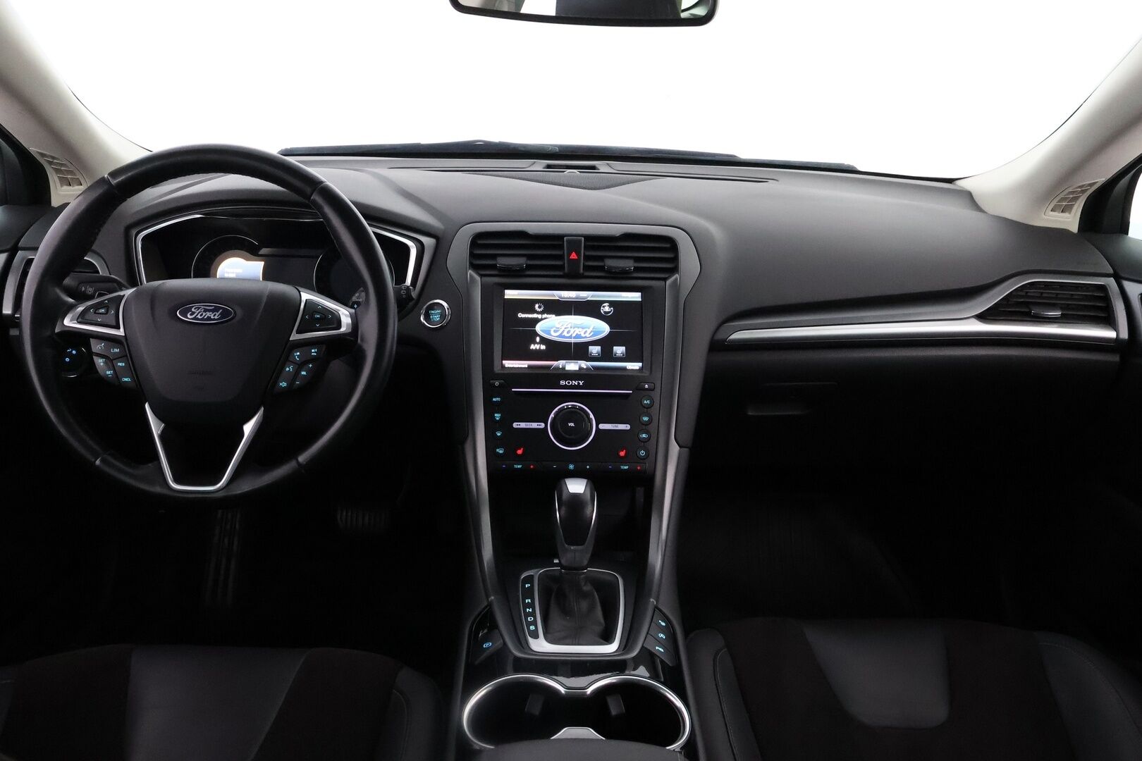 Ford Mondeo 2015 2,0 TDCi 180hv PowerShift Titanium Business 5D * Webasto / Vetokoukku / Peruutuskamera / Dynamic LED / Nahka-Alcantara / Muistipenkki - Suomiauto / Metalliväri / Juuri tullut Tampereelle! - HULLU BLACKWEEK KORKOTARJOUS 2,49%