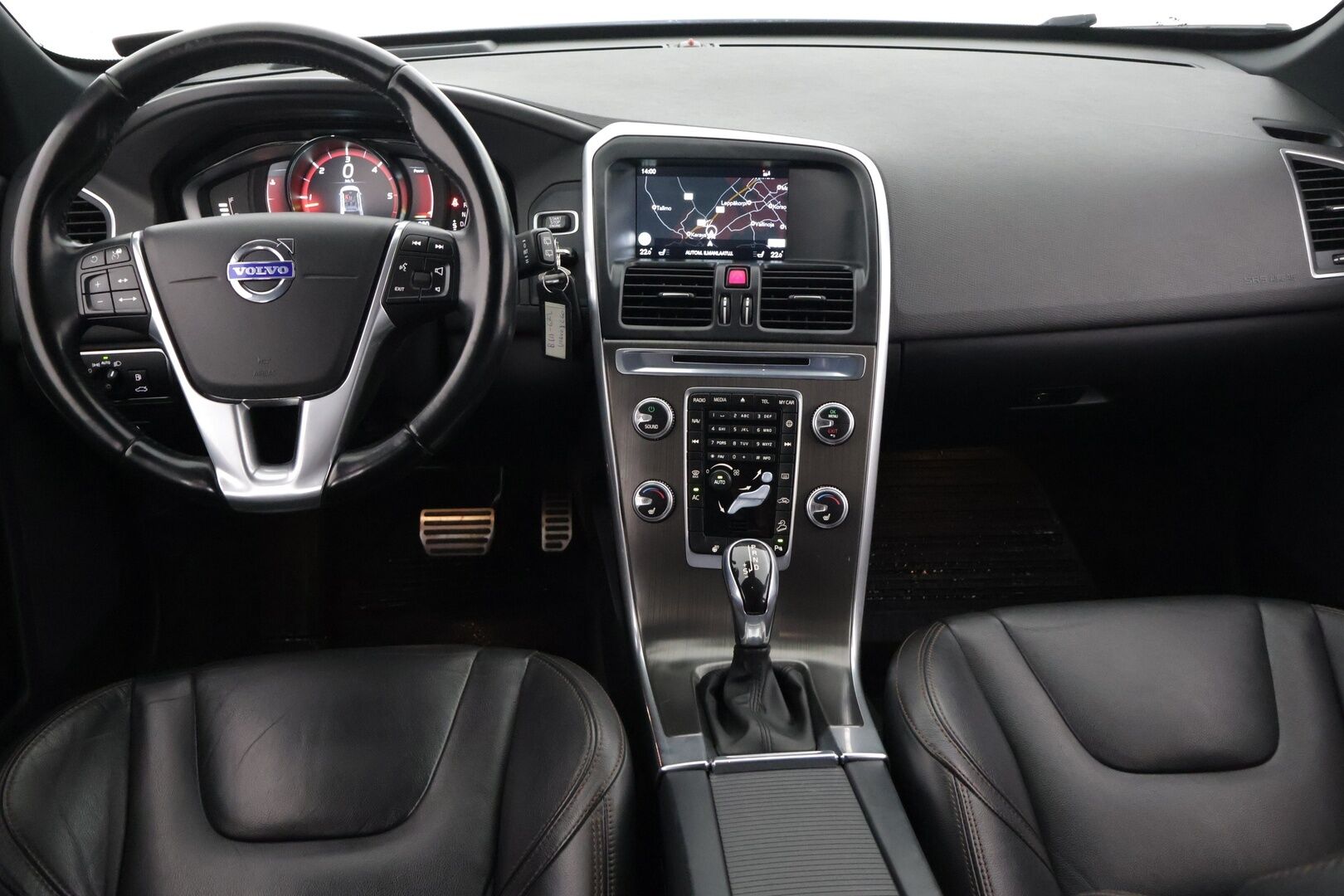Volvo XC60 2016 D4 AWD Summum aut - *VOC /  ACC / Blis / Sähkösäätöinen kuljettajan istuin muistilla / Koukku / Suomi-auto*