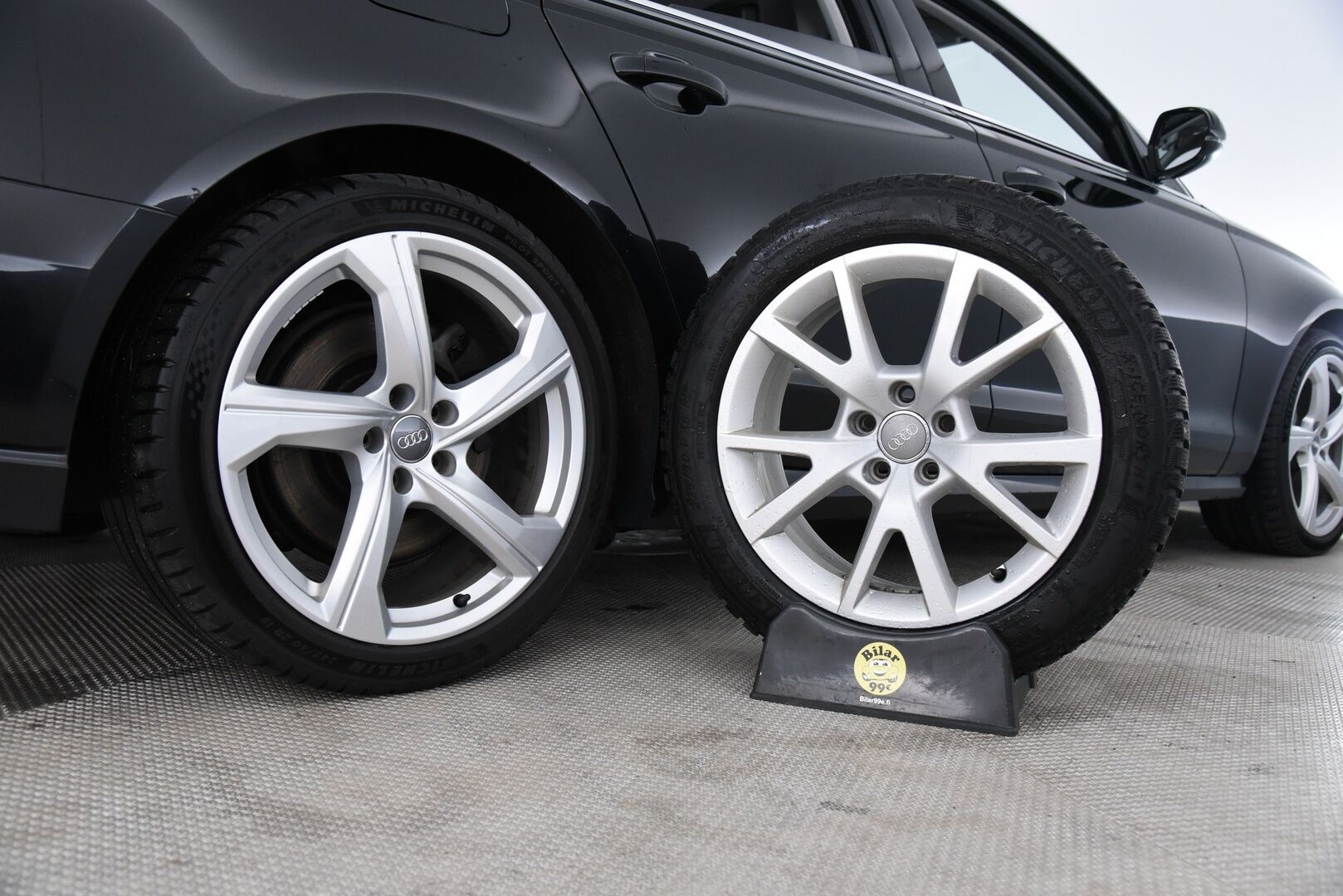 Audi A6 2015 Avant Business Sport 3,0 V6 TDI 160 kW quattro S tronic / LED / Sporttipenkit / P-kamera / Vetokoukku - Merkkihuolettu / P. Tutkat