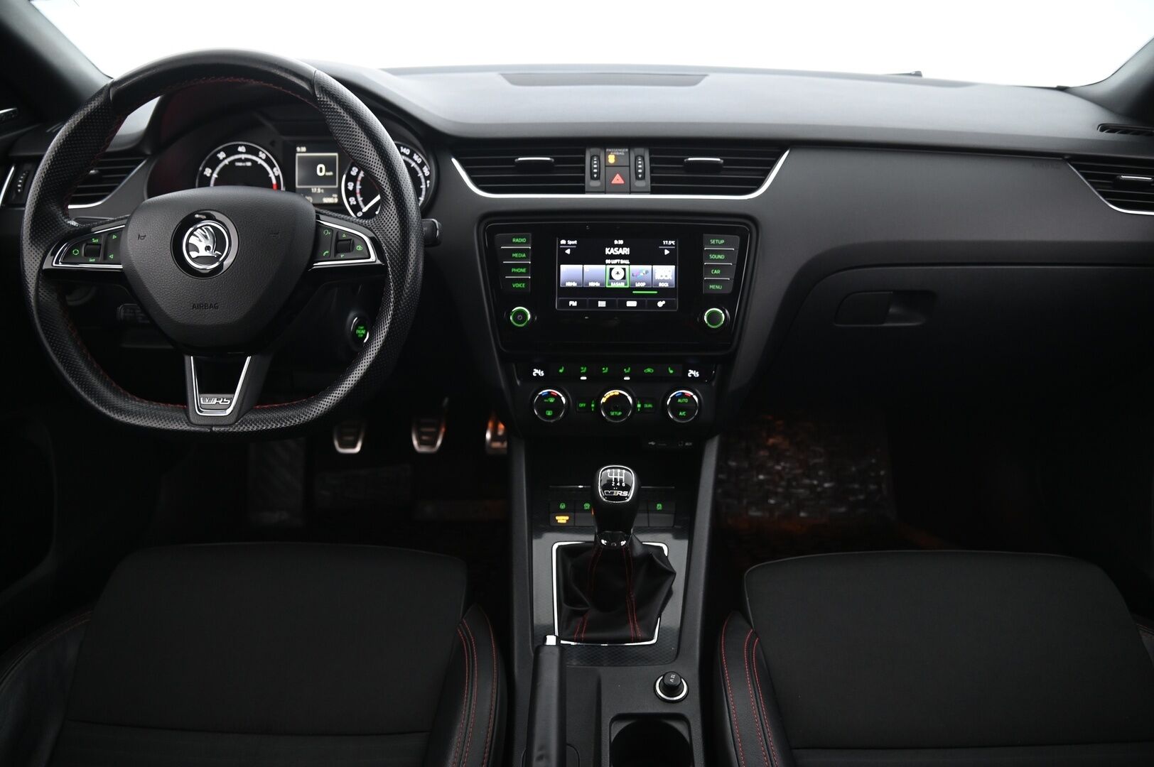 Skoda Octavia 2015 2,0 TSI RS Challenge *Suomi-Auto / ACC / Canton / Lohko + pistoke / Juuri huollettu* - *Juuri katsastettu!* / Urheiluistuimet / Kessy / P-tutka / 2X renkaat / Siisti