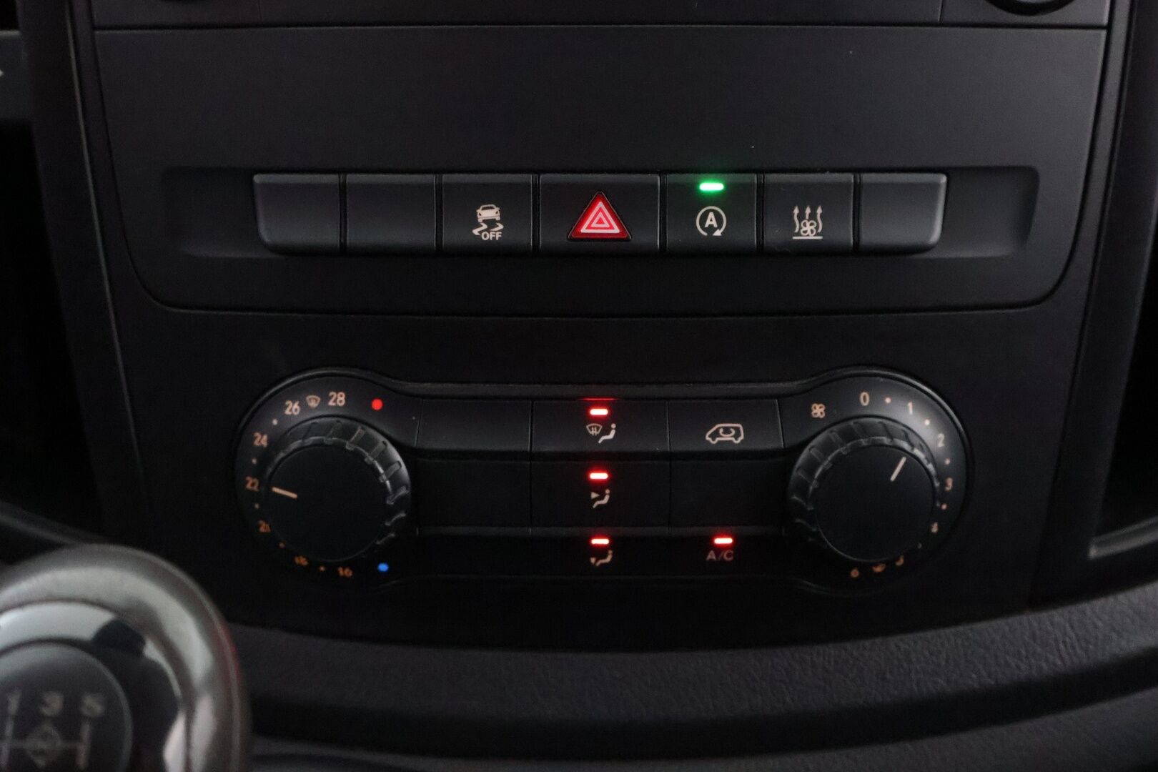 Mercedes-Benz Vito 2017 114CDI-3,05/32K keskipitkä A2 - Suomiauto / Webasto / Vetokoukku / Sortimo Hyllyköt / Invertteri / Peruutuskamera / Lohko & Sisäpistoke / Juuri tullut Tampereelle!