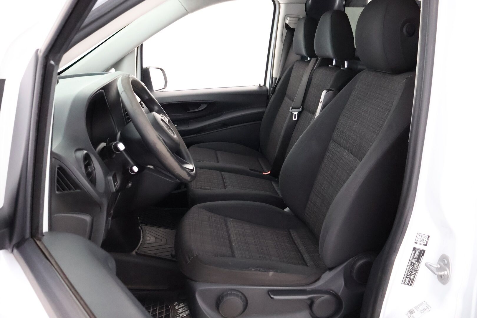 Mercedes-Benz Vito 2017 114CDI-3,05/32K keskipitkä A2 - Suomiauto / Webasto / Vetokoukku / Sortimo Hyllyköt / Invertteri / Peruutuskamera / Lohko & Sisäpistoke / Juuri tullut Tampereelle!