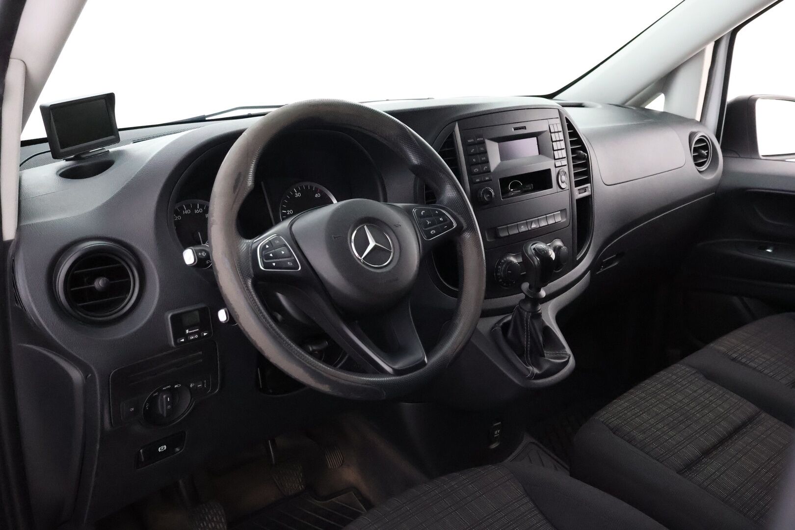 Mercedes-Benz Vito 2017 114CDI-3,05/32K keskipitkä A2 - Suomiauto / Webasto / Vetokoukku / Sortimo Hyllyköt / Invertteri / Peruutuskamera / Lohko & Sisäpistoke / Juuri tullut Tampereelle!