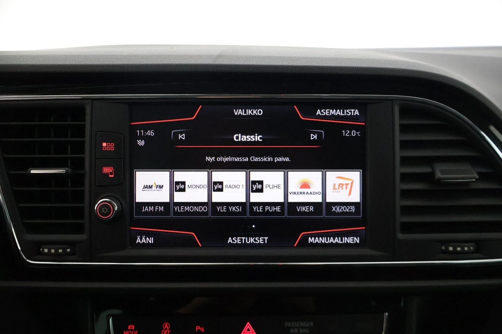 Seat Leon ST 2017 1,4 TSI 150 ACT FR DSG * Adapt. Vakkari / Webasto / Seat Sound System / Full Link * - 1-Omisteinen Suomi-auto Vetokoukulla!