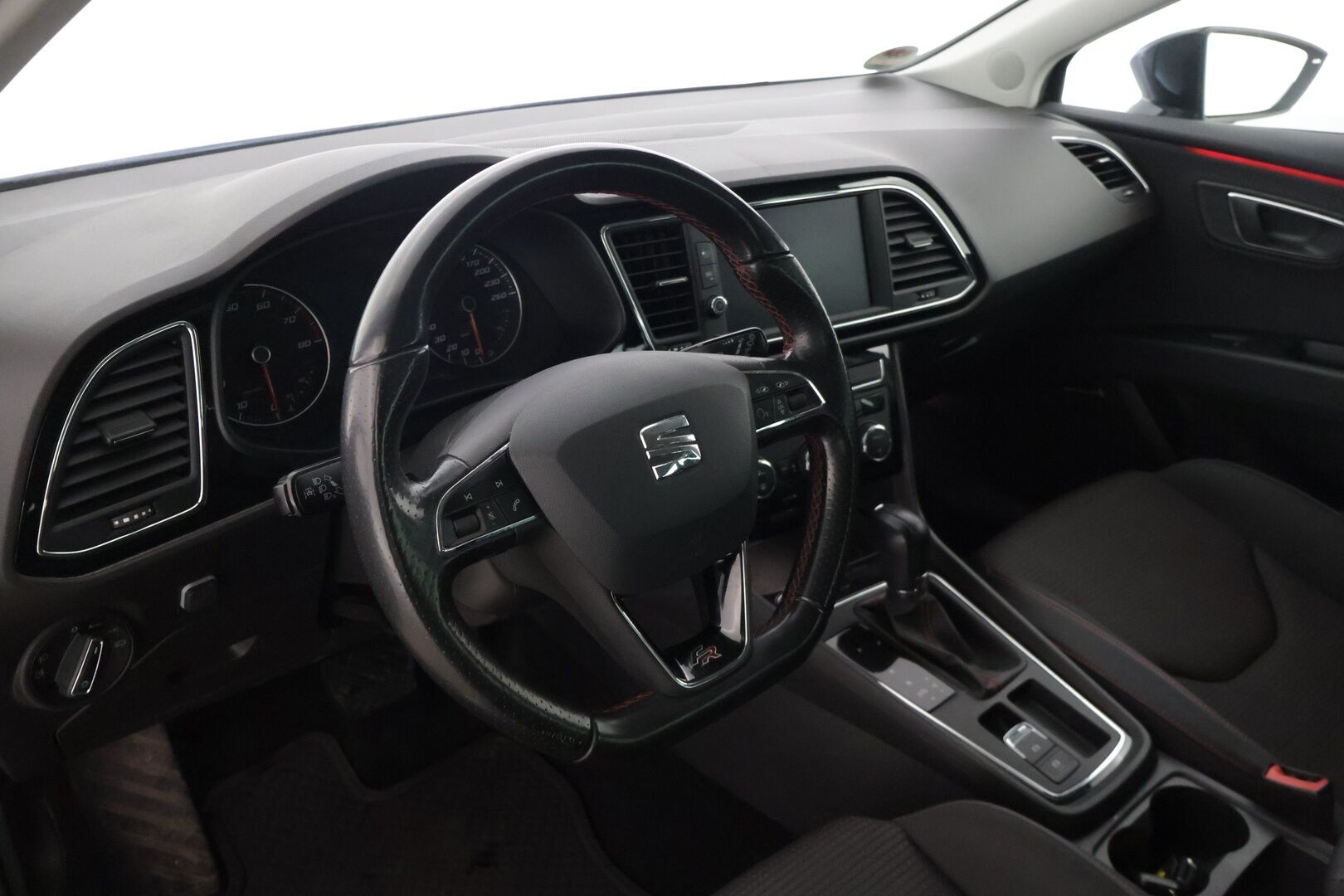 Seat Leon ST 2017 1,4 TSI 150 ACT FR DSG * Adapt. Vakkari / Webasto / Seat Sound System / Full Link * - 1-Omisteinen Suomi-auto Vetokoukulla!