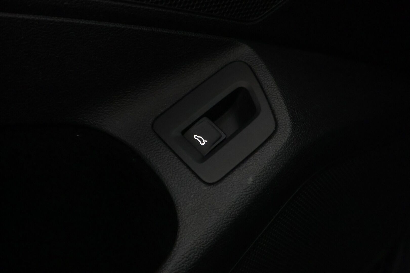 Volkswagen Passat 2017 Variant Comfortline 2,0 TDI 140 kW (190 hv) 4MOTION DSG-aut. Winter Edition */ Adapt. vakkari / P.kamera / Webasto / Kessy / Koukku / 2x renkaat /* - Suomi-auto / 2x renkaat