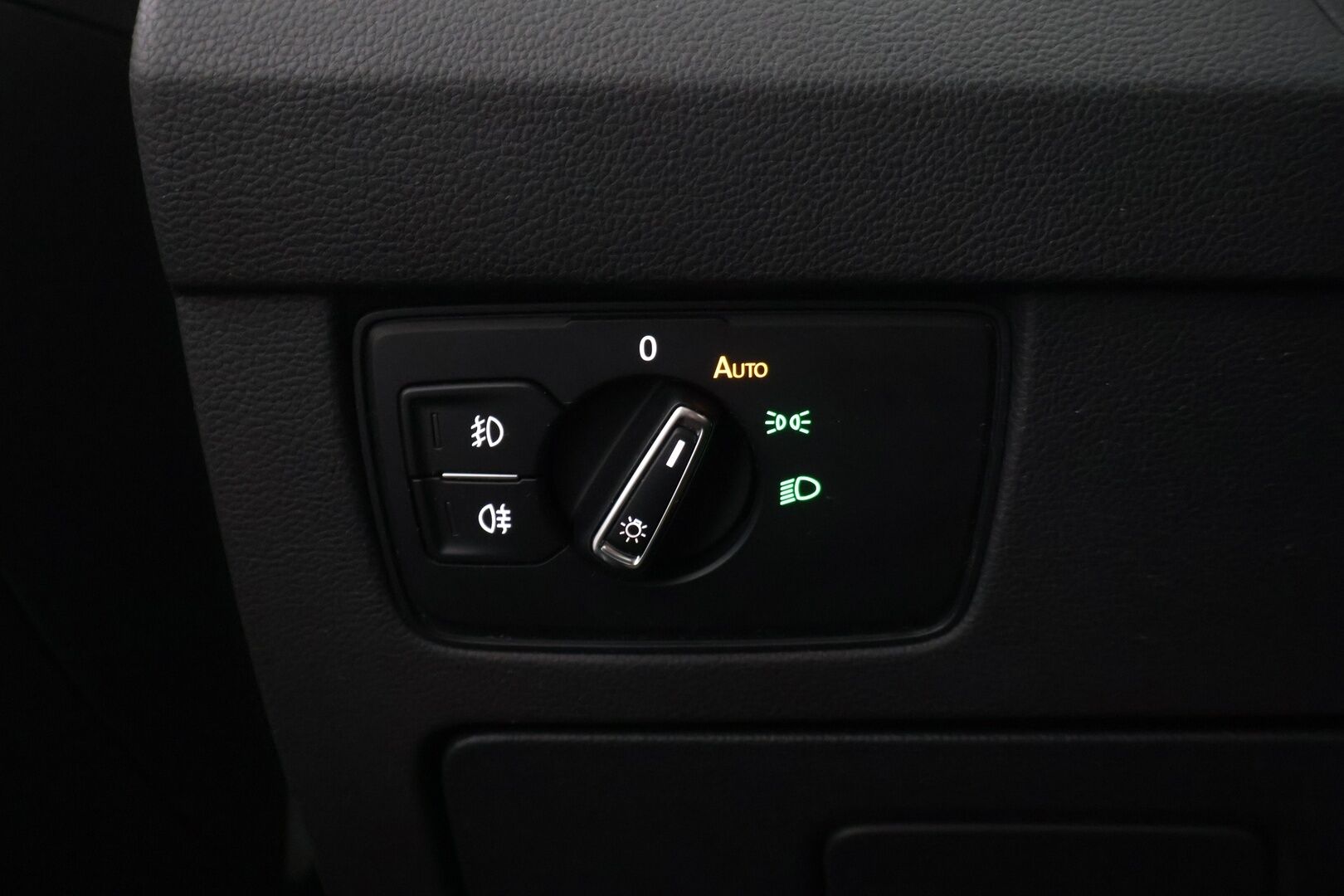 Volkswagen Passat 2017 Variant Comfortline 2,0 TDI 140 kW (190 hv) 4MOTION DSG-aut. Winter Edition */ Adapt. vakkari / P.kamera / Webasto / Kessy / Koukku / 2x renkaat /* - Suomi-auto / 2x renkaat