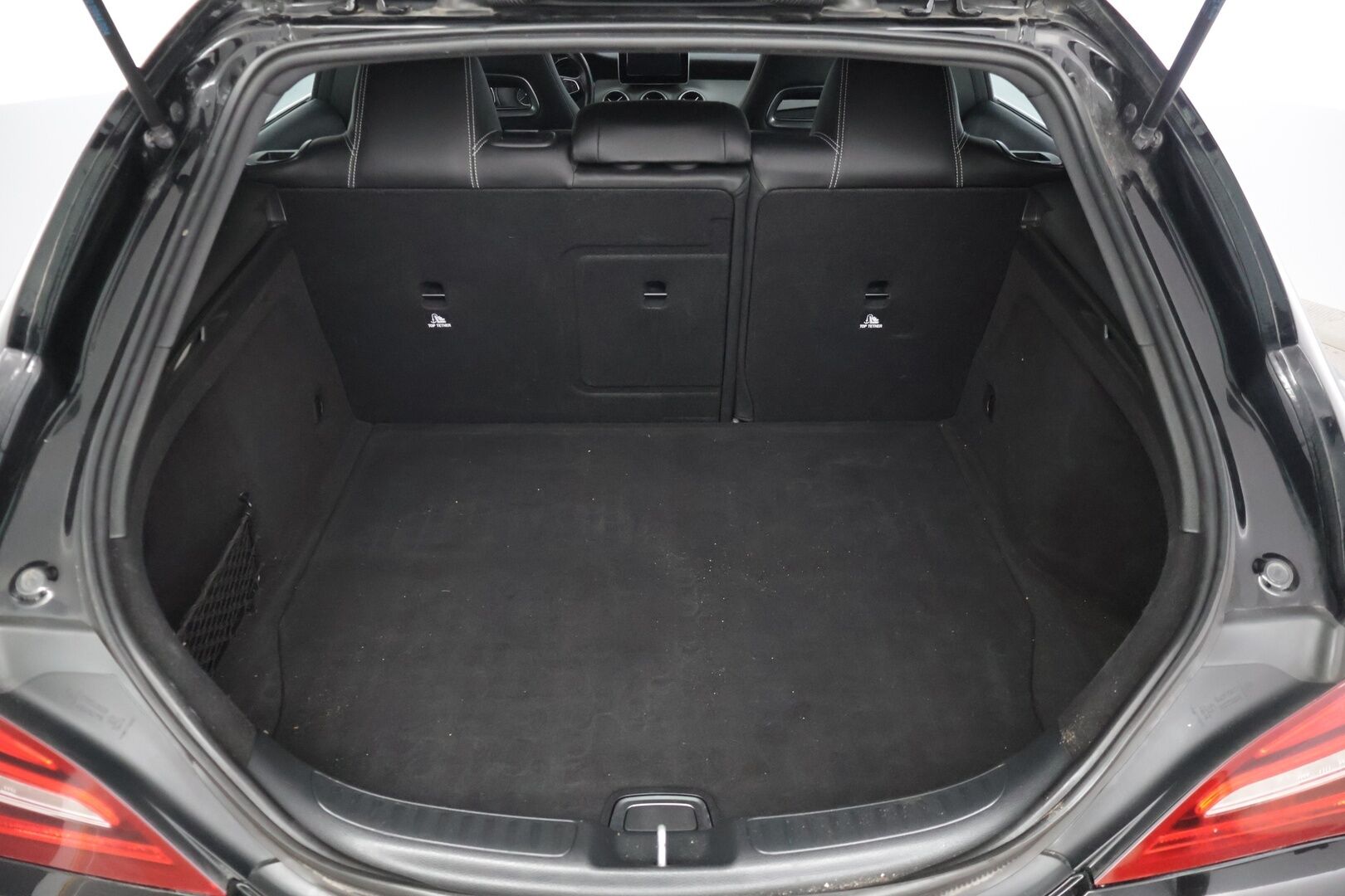 Mercedes-Benz CLA 2017 180 Shooting Brake Automatic Edition * AMG maski / P. Kamera / Sporttipenkit / Vakkari / LED * - Suomi-auto / Kahdet renkaat alumiinivanteilla!