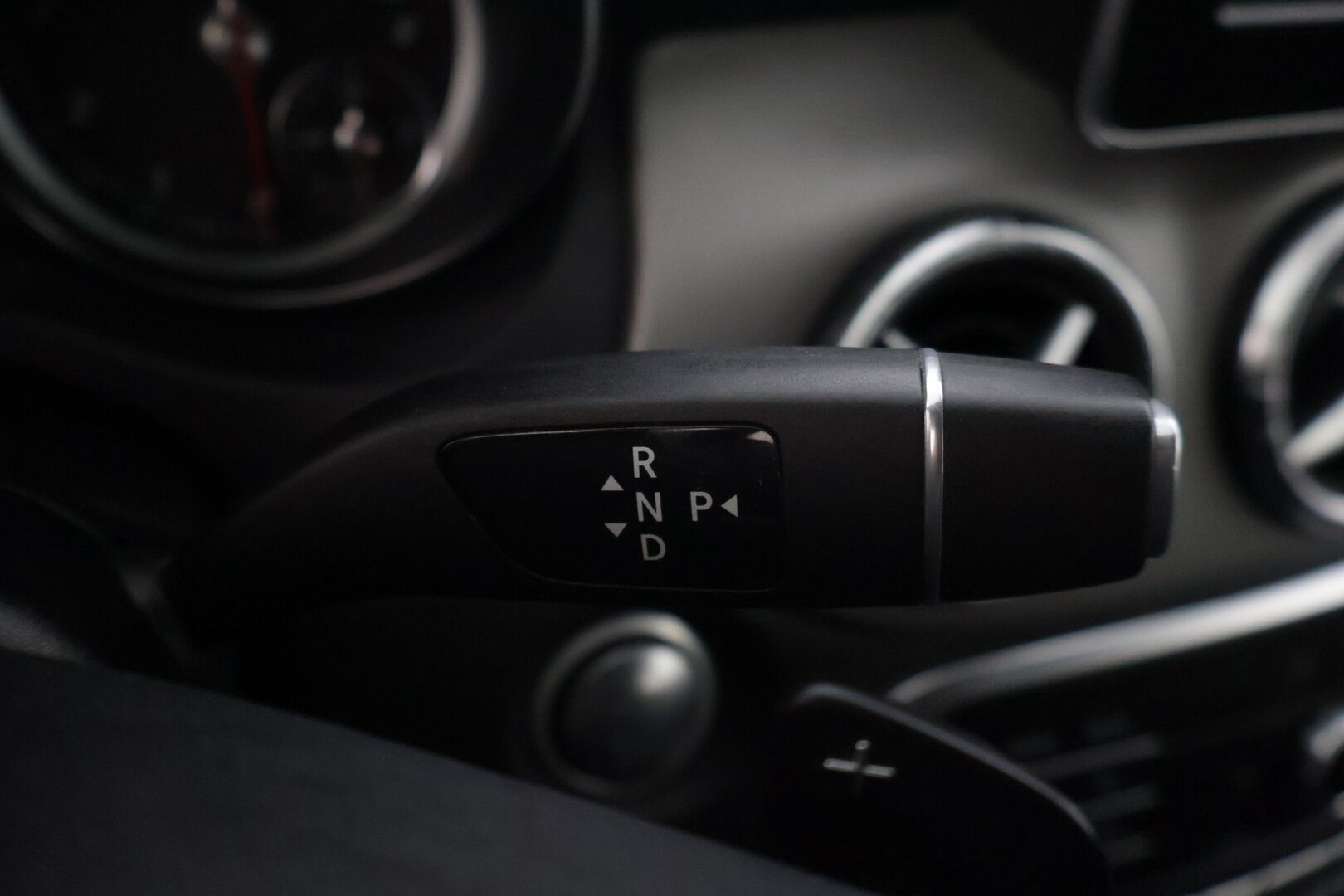 Mercedes-Benz CLA 2017 180 Shooting Brake Automatic Edition * AMG maski / P. Kamera / Sporttipenkit / Vakkari / LED * - Suomi-auto / Kahdet renkaat alumiinivanteilla!