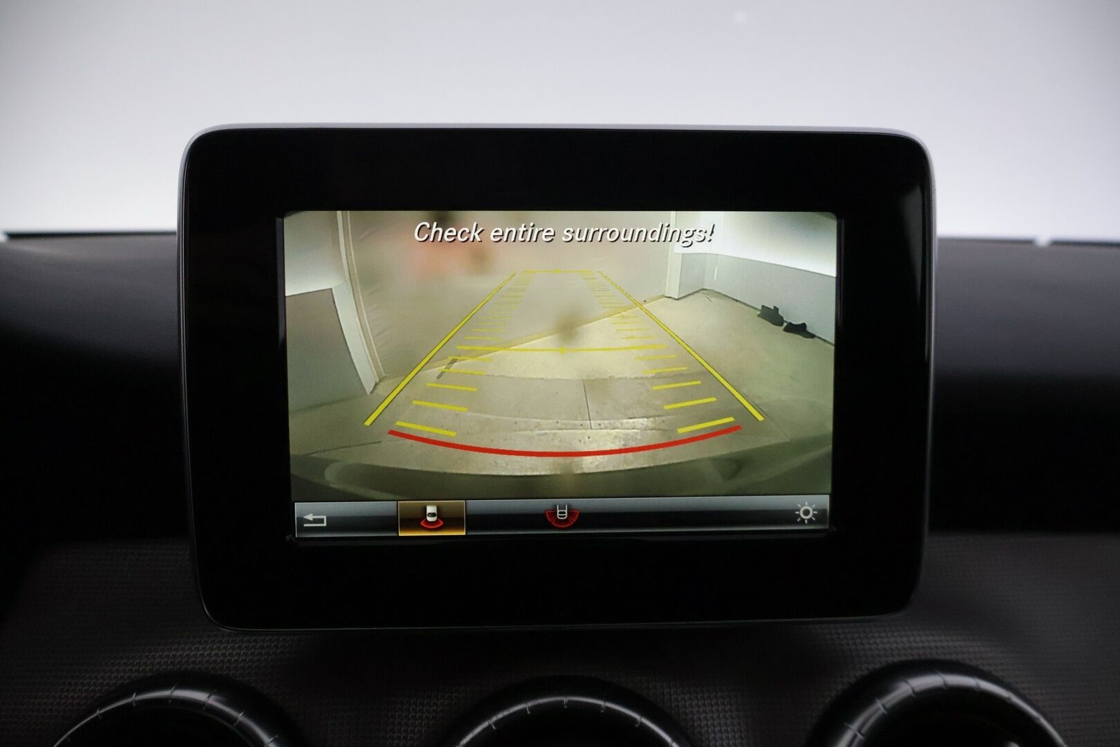 Mercedes-Benz CLA 2017 180 Shooting Brake Automatic Edition * AMG maski / P. Kamera / Sporttipenkit / Vakkari / LED * - Suomi-auto / Kahdet renkaat alumiinivanteilla!