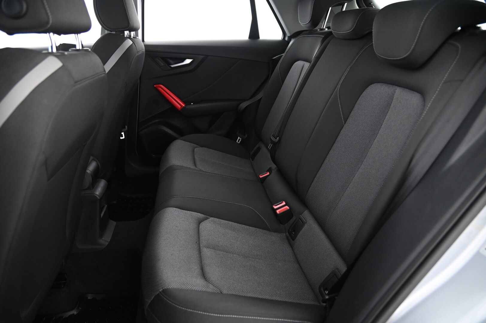Audi Q2 2017 Business Sport 1,4 TFSI COD 110 kW *Vakkari / Koukku / Suomi-auto / BT / Tutkat* - *Kahdet renkaat ja vanteet*