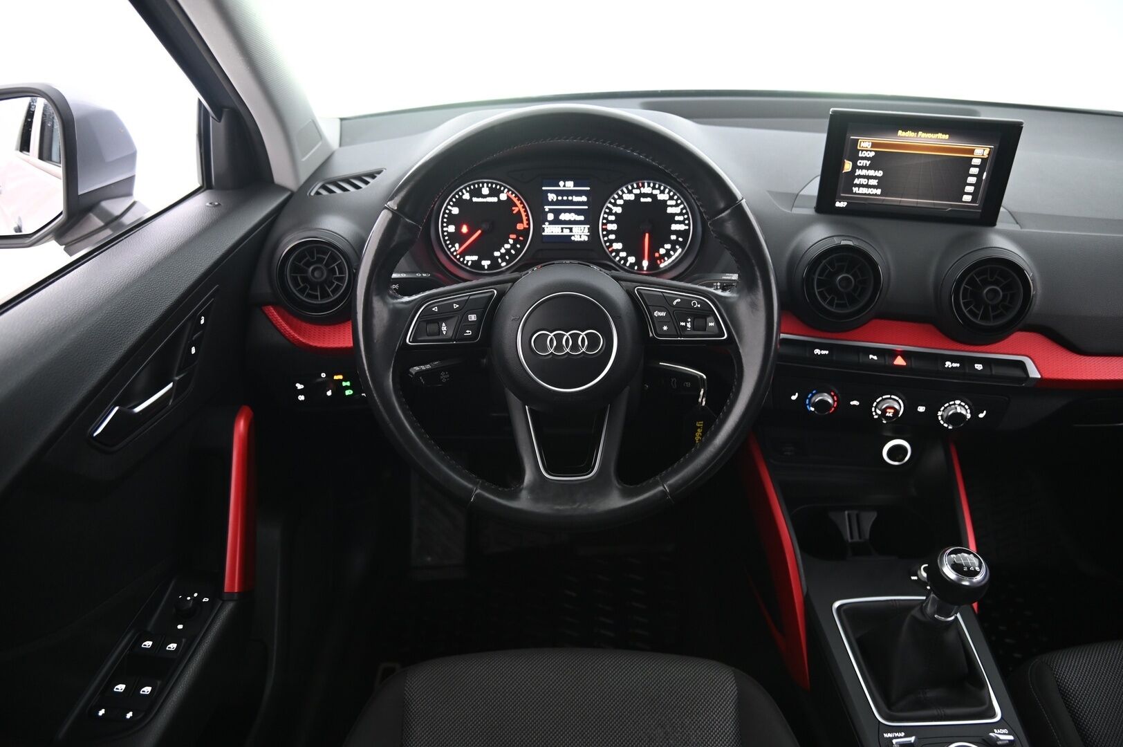 Audi Q2 2017 Business Sport 1,4 TFSI COD 110 kW *Vakkari / Koukku / Suomi-auto / BT / Tutkat* - *Kahdet renkaat ja vanteet*