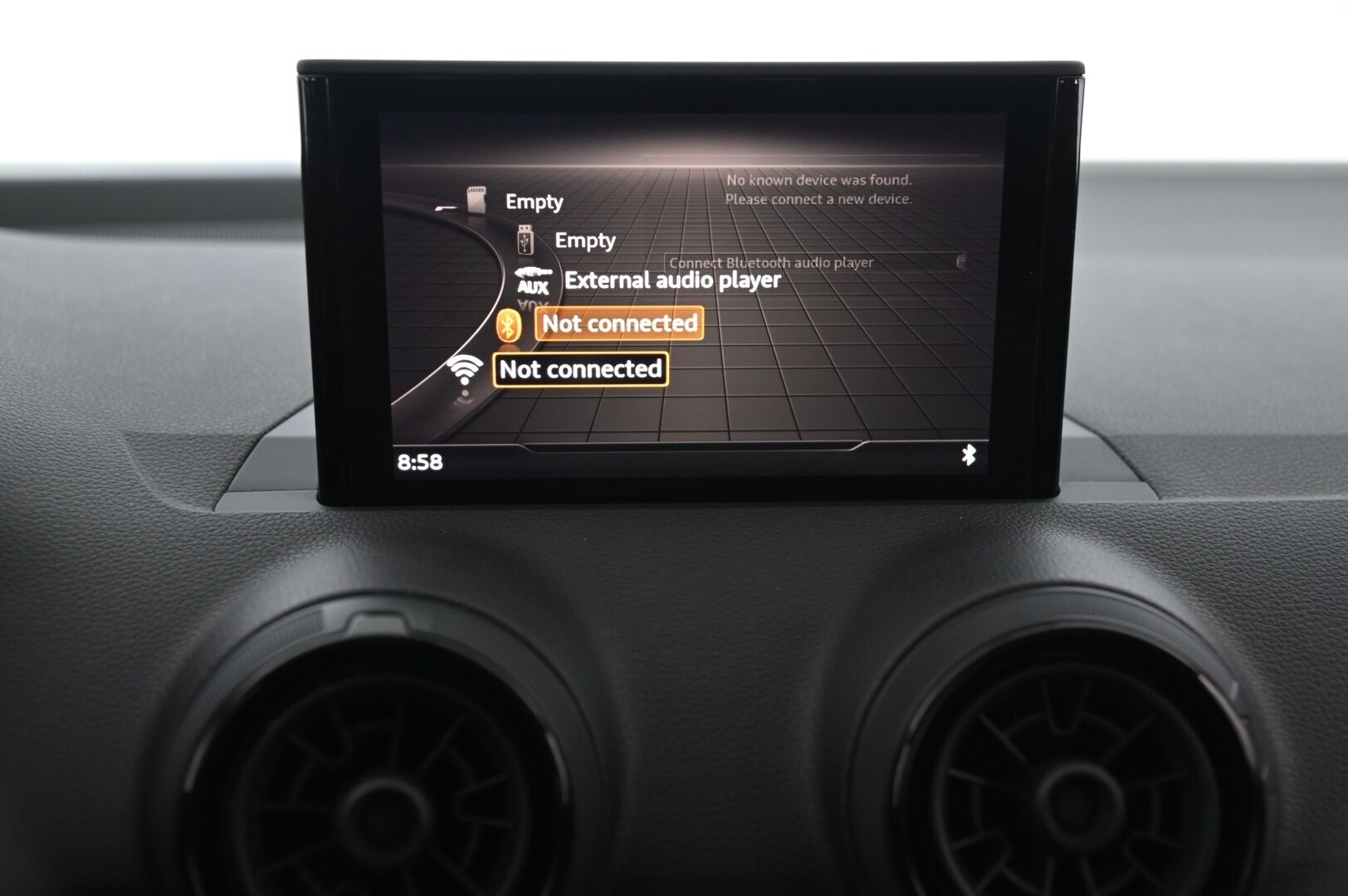 Audi Q2 2017 Business Sport 1,4 TFSI COD 110 kW *Vakkari / Koukku / Suomi-auto / BT / Tutkat* - *Kahdet renkaat ja vanteet*