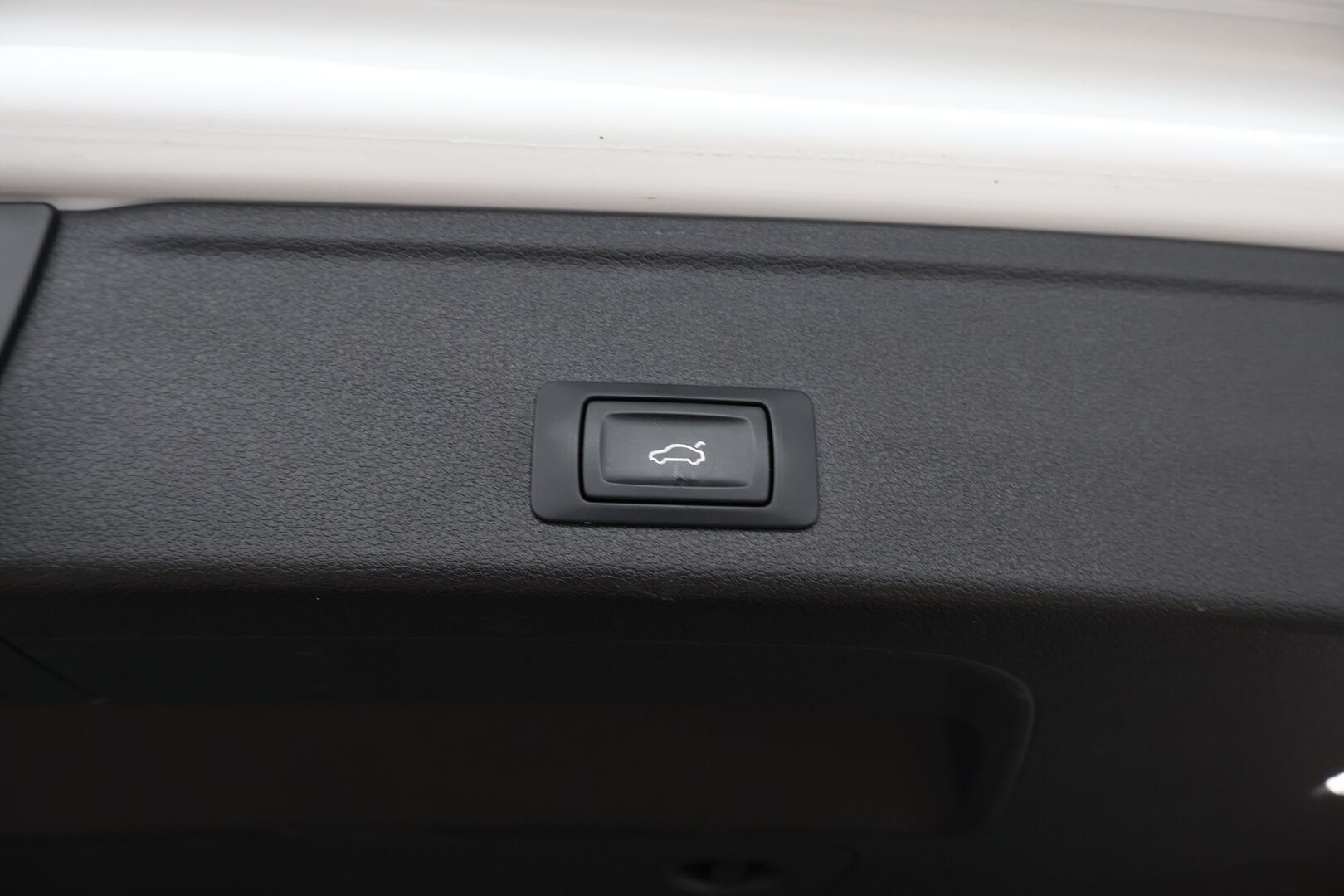 Audi A4 allroad quattro 2017 Land of quattro Edition 2,0 TDI 120 kW quattro S tronic - Suomiauto / Webasto / Matrix LED / Digimittari / Vetokoukku / Sporttipenkit / Navigointi / KeylessGo / Huippuvarusteet / Juuri tullut Tampereelle!