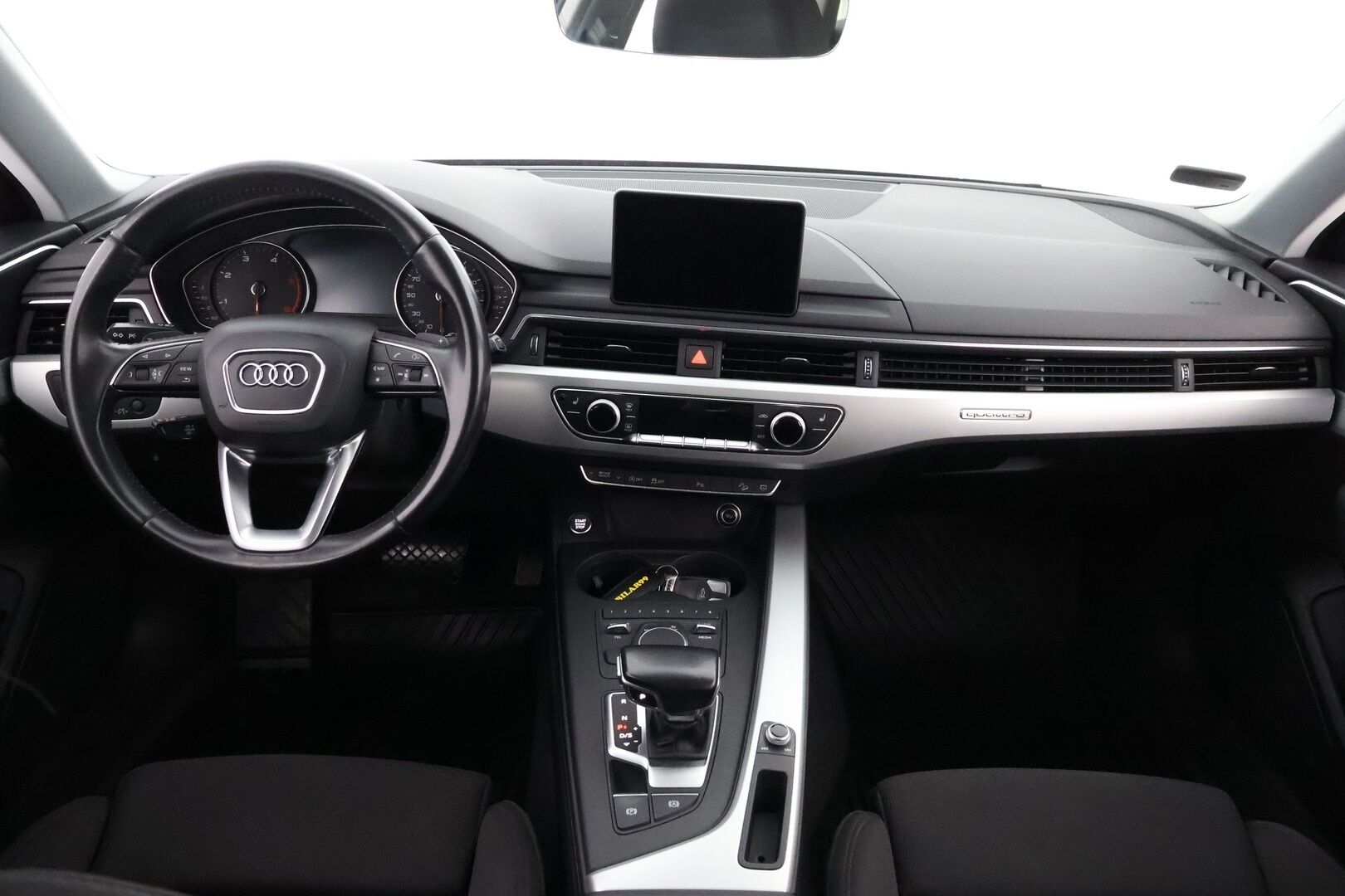 Audi A4 allroad quattro 2017 Land of quattro Edition 2,0 TDI 120 kW quattro S tronic - Suomiauto / Webasto / Matrix LED / Digimittari / Vetokoukku / Sporttipenkit / Navigointi / KeylessGo / Huippuvarusteet / Juuri tullut Tampereelle!