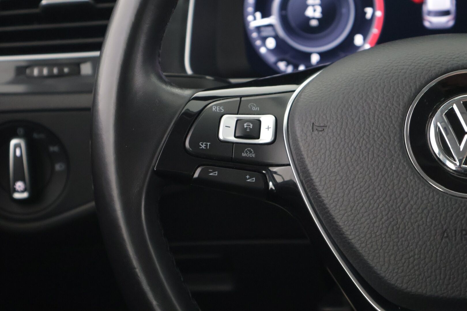 Volkswagen Golf 2017 Variant Alltrack 1,8 TSI 132 kW (180 hv) 4MOTION DSG-automaatti *Digimittaristo / Acc / Kessy / Navi / Ratinlämmitin!* - *Tilava / Moderni / Tyylikäs!*