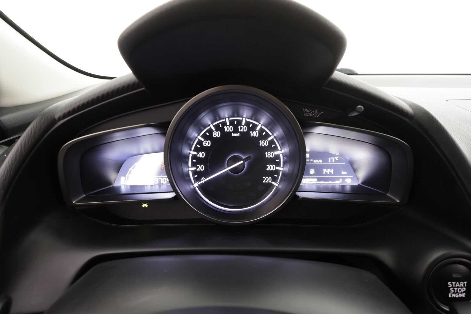 Mazda CX-3 2017 2,0 (120 hv) SKYACTIV-G Premium 6AT EN1 * Suomi-auto / Vakkari / P.kamera / Navi * - Kahdet renkaat aluvanteilla - HULLUT VÄLIPÄIVÄT KORKOTARJOUS 2,49%