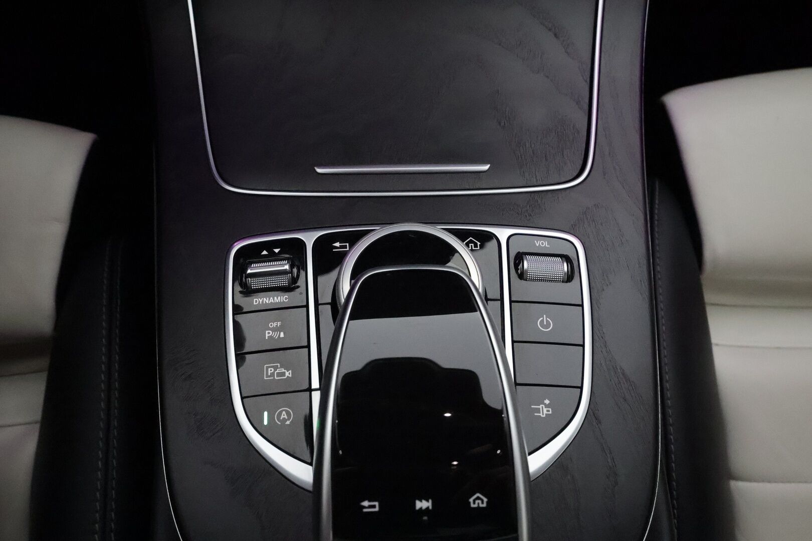 Mercedes-Benz E 2017 220 d A Coupé Business AMG **Imuovet / Burmester / HUD / Distronic+ / Panorama / Widescreen / Muistipenkit** - Supervarusteet! / Night-paketti / 360 Kamera / Kaistavahti / Apple&Android / Keyless - HULLUT VÄLIPÄIVÄT KORKOTARJOUS 2,49%