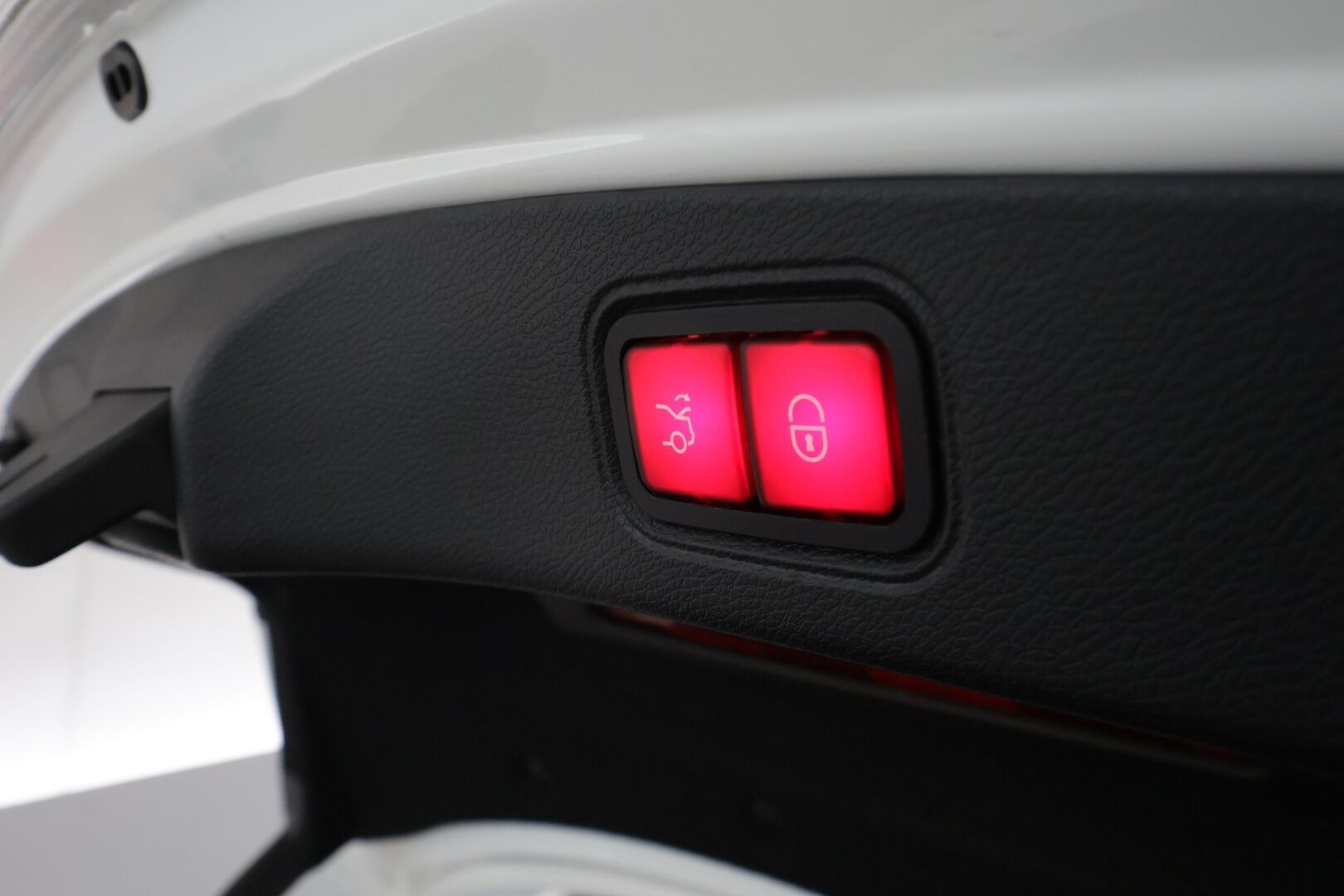 Mercedes-Benz E 2017 220 d A Coupé Business AMG **Imuovet / Burmester / HUD / Distronic+ / Panorama / Widescreen / Muistipenkit** - Supervarusteet! / Night-paketti / 360 Kamera / Kaistavahti / Apple&Android / Keyless - HULLUT VÄLIPÄIVÄT KORKOTARJOUS 2,49%