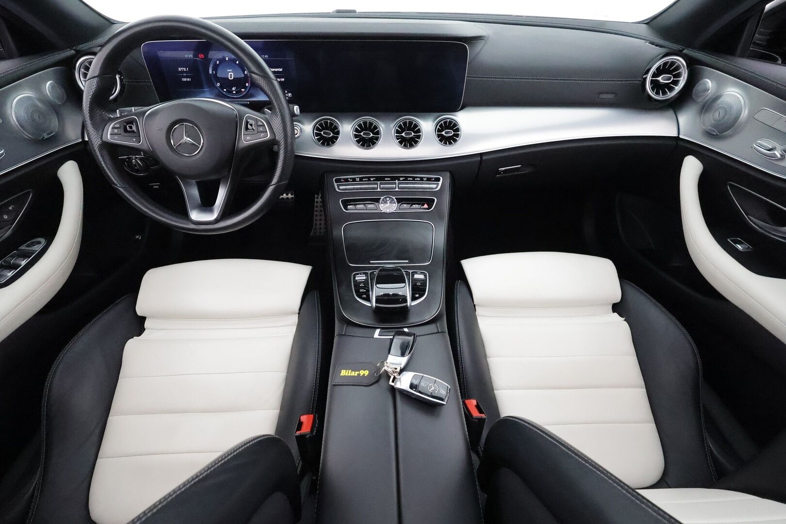 Mercedes-Benz E 2017 220 d A Coupé Business AMG **Imuovet / Burmester / HUD / Distronic+ / Panorama / Widescreen / Muistipenkit** - Supervarusteet! / Night-paketti / 360 Kamera / Kaistavahti / Apple&Android / Keyless - HULLUT VÄLIPÄIVÄT KORKOTARJOUS 2,49%