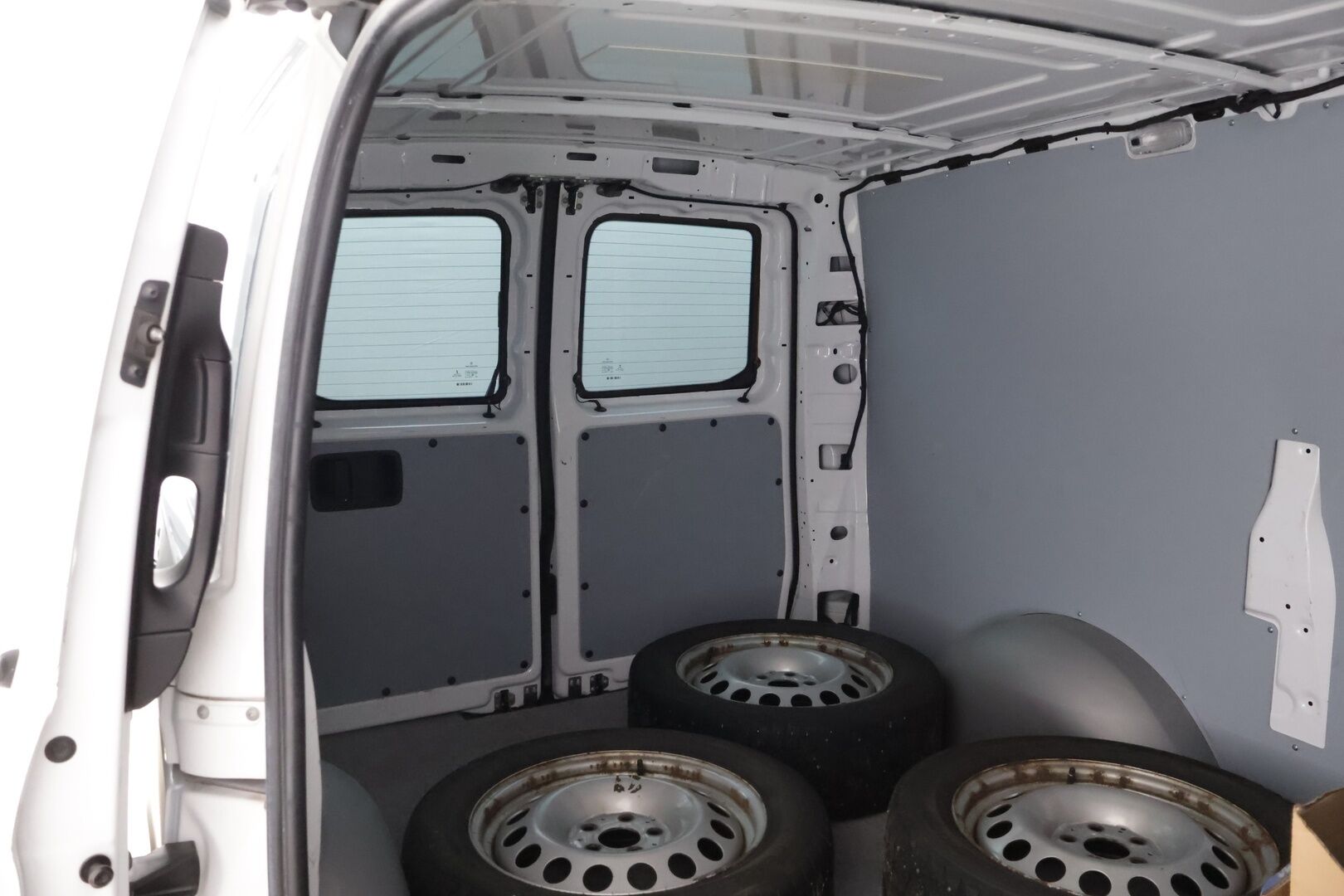 Mercedes-Benz Vito 2018 116CDI 4x4-3,05/32K keskipitkä A2 A Winter - Suomiauto | Webasto | Koukku | ILS LED | Peruutuskamera | Vakkari | Karjarauta | Näyttävä yksilö | Juuri tullut Tampereelle!