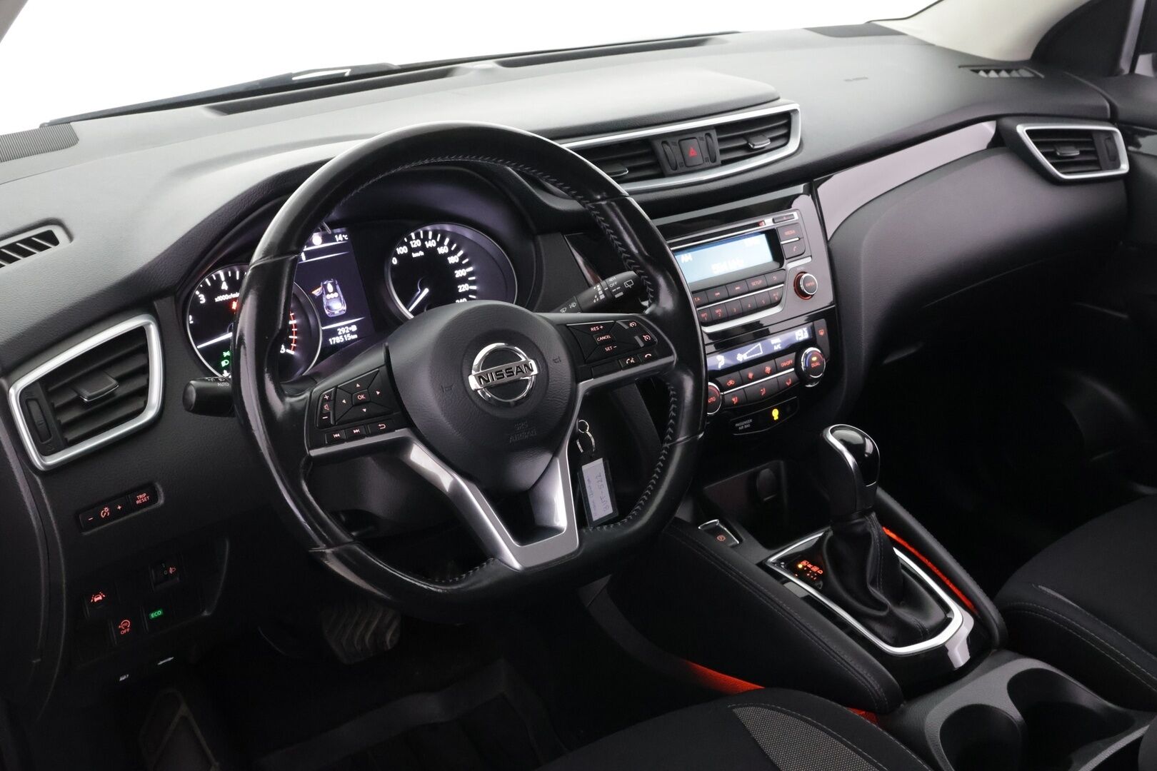 Nissan Qashqai 2018 DIG-T 115 Acenta 2WD Xtronic - Myydään  Huutokaupat.com - Suomi-auto | Lohkolämmitin | Koukku | Bluetooth | 2x renkaat | 