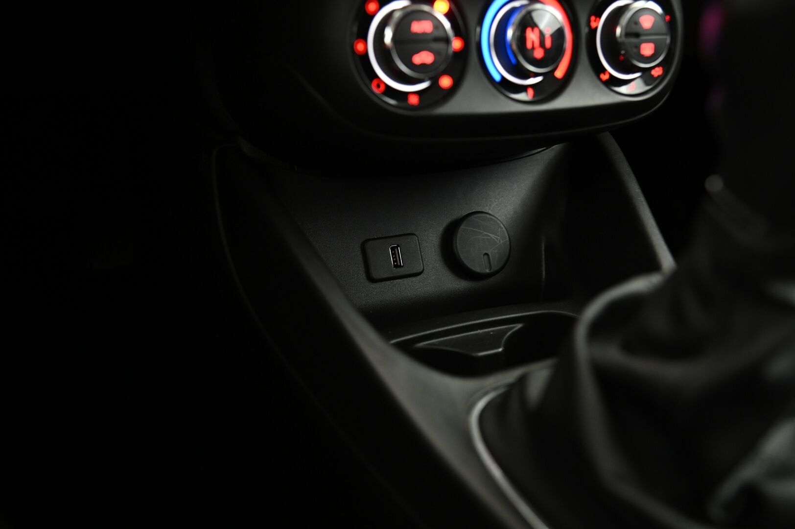 Opel Corsa 2017 3-ov EXCITE 1,0T ecoFLEX Start/Stop 66kW MT6 - *Vakkari / Lohko.S.Pistoke / Ratinlämmitin / Suomi-auto*