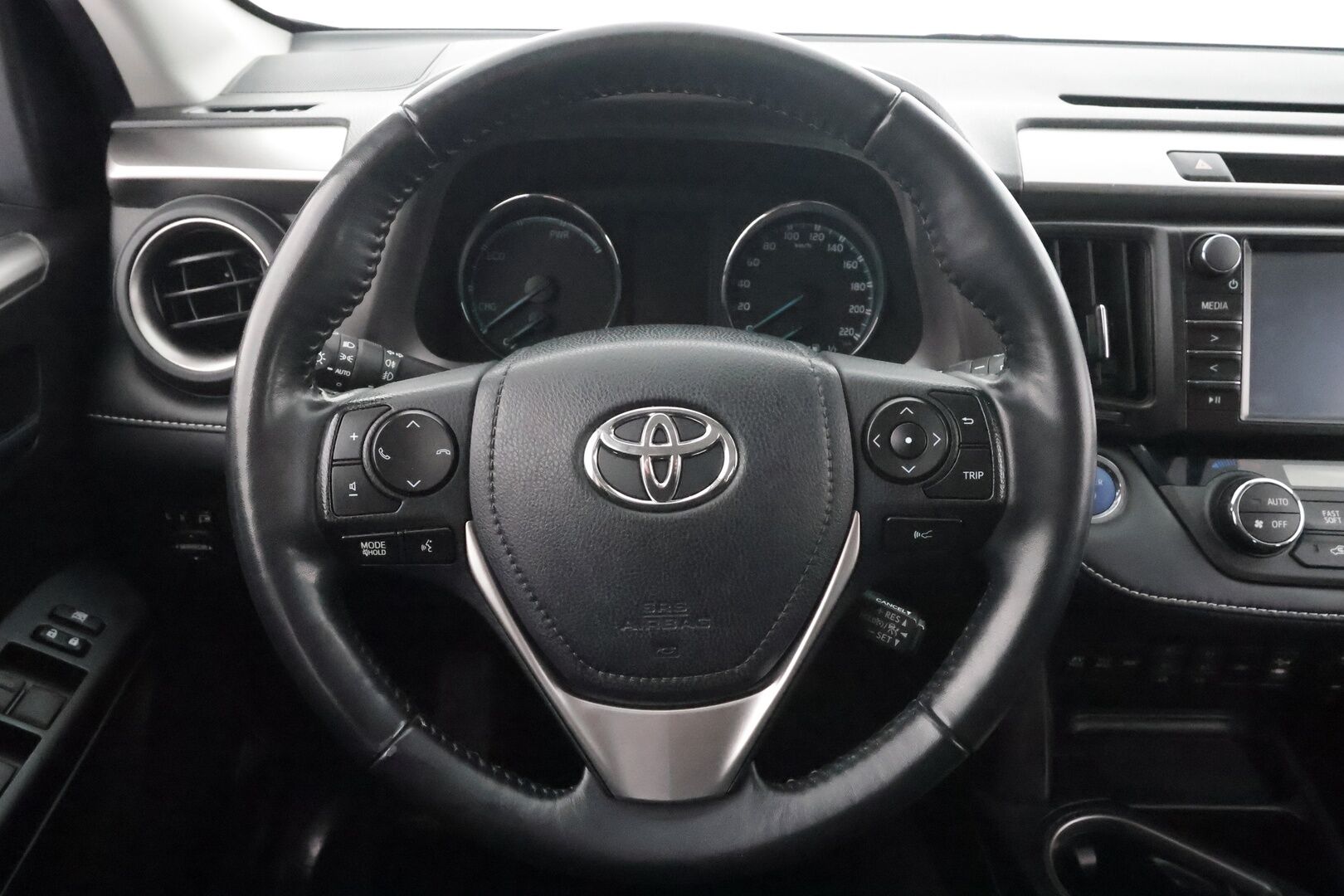 Toyota RAV4 2018 2,5 Hybrid AWD Hybrid Edition * ACC / LED / P.Kamera / Koukku / Navi / Kaistavahti / Keyless * - Suomi-auto / Kahdet renkaat aluvanteilla / Merkkihuollot