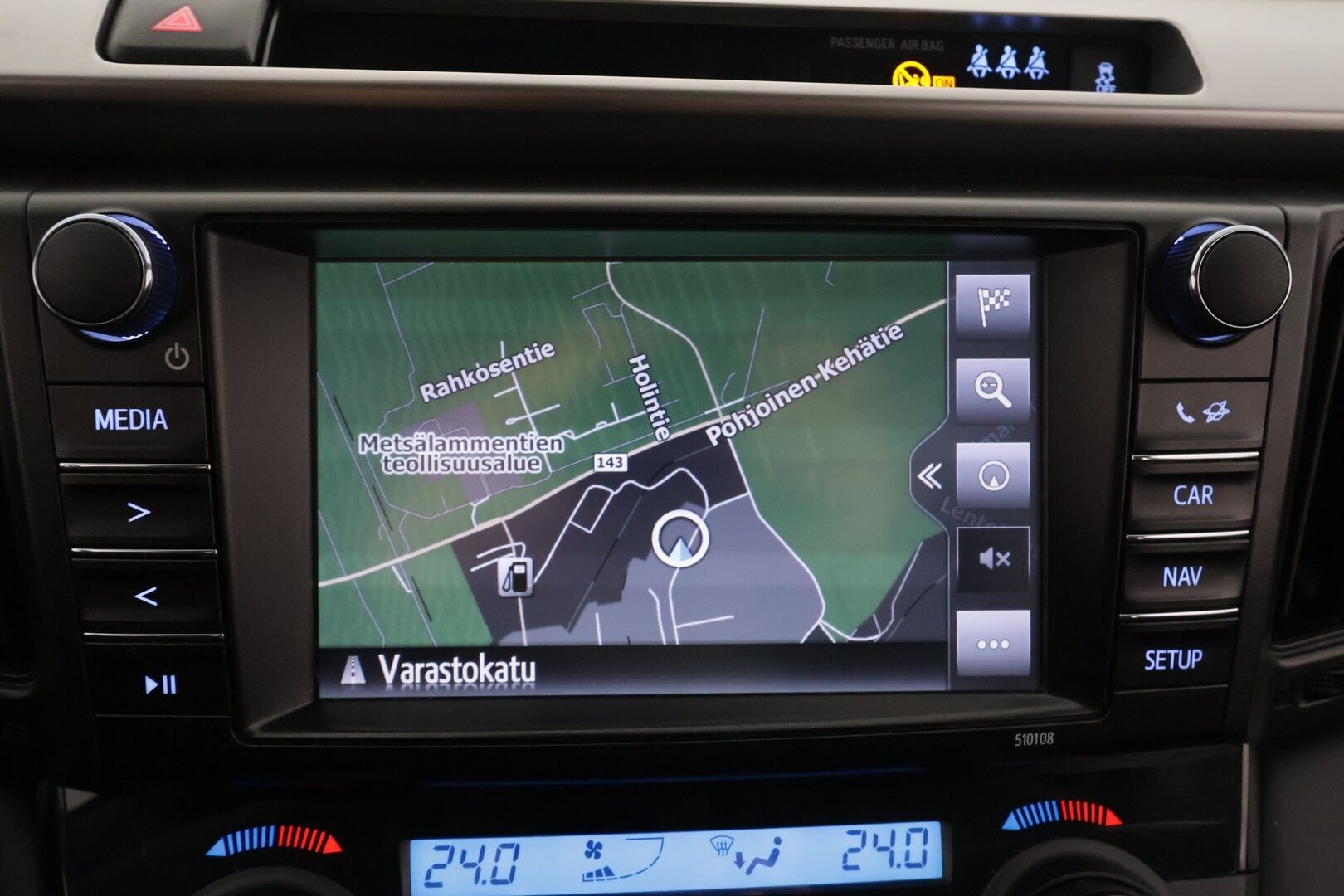 Toyota RAV4 2018 2,5 Hybrid AWD Hybrid Edition * ACC / LED / P.Kamera / Koukku / Navi / Kaistavahti / Keyless * - Suomi-auto / Kahdet renkaat aluvanteilla / Merkkihuollot