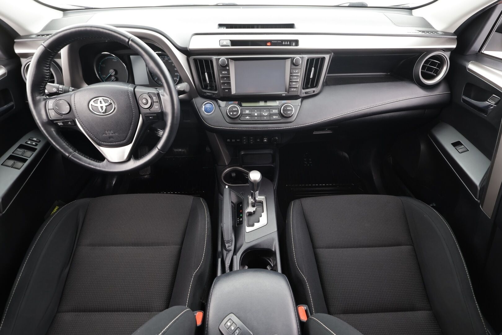 Toyota RAV4 2018 2,5 Hybrid AWD Hybrid Edition * ACC / LED / P.Kamera / Koukku / Navi / Kaistavahti / Keyless * - Suomi-auto / Kahdet renkaat aluvanteilla / Merkkihuollot