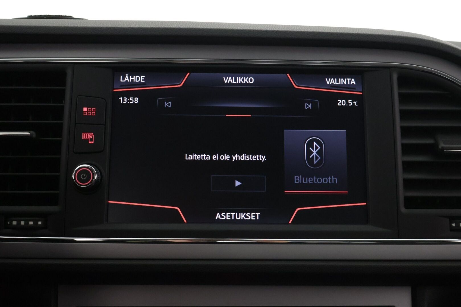 Seat LEON X-PERIENCE 2018 2,0 TDI 150 4Drive Business DSG * Led-valot / iroitettava vetokoukku / puolinahkapenkit!* - Edullinen ja hyvin huollettu / perhekäyttöön soveltuva / huippu neliveto!