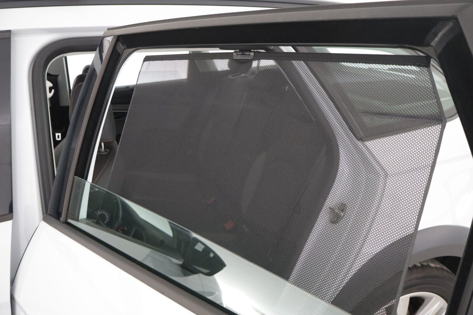 Seat LEON X-PERIENCE 2018 2,0 TDI 150 4Drive Business DSG * Led-valot / iroitettava vetokoukku / puolinahkapenkit!* - Edullinen ja hyvin huollettu / perhekäyttöön soveltuva / huippu neliveto!