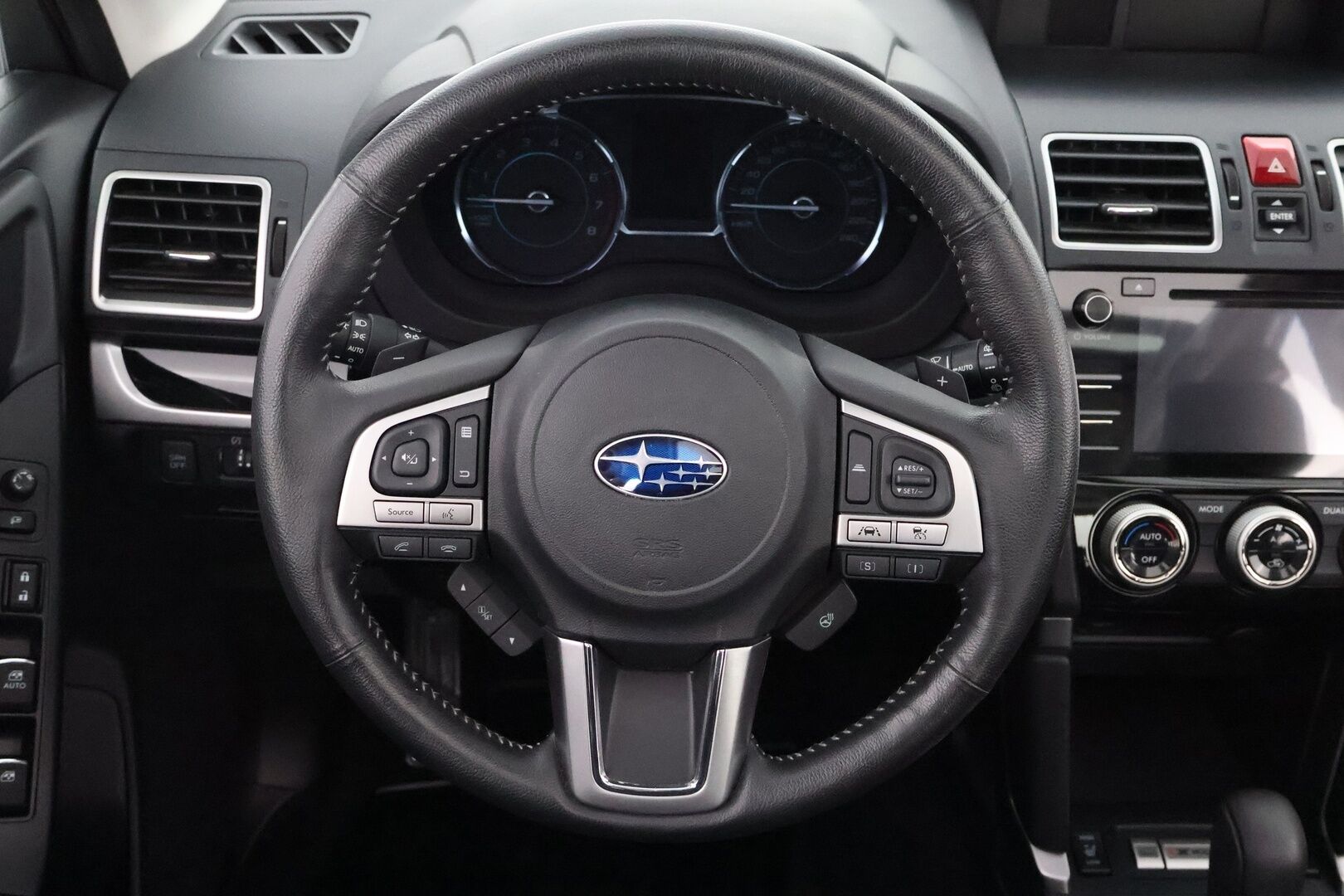 Subaru Forester 2018 2,0i XS Eyesight CVT - Suomiauto / Adapt.Vakkari / Kattoluukku / Peruutuskamera / Lane Assist / Sähköpenkki / Eye Sight / Huippusiisti!