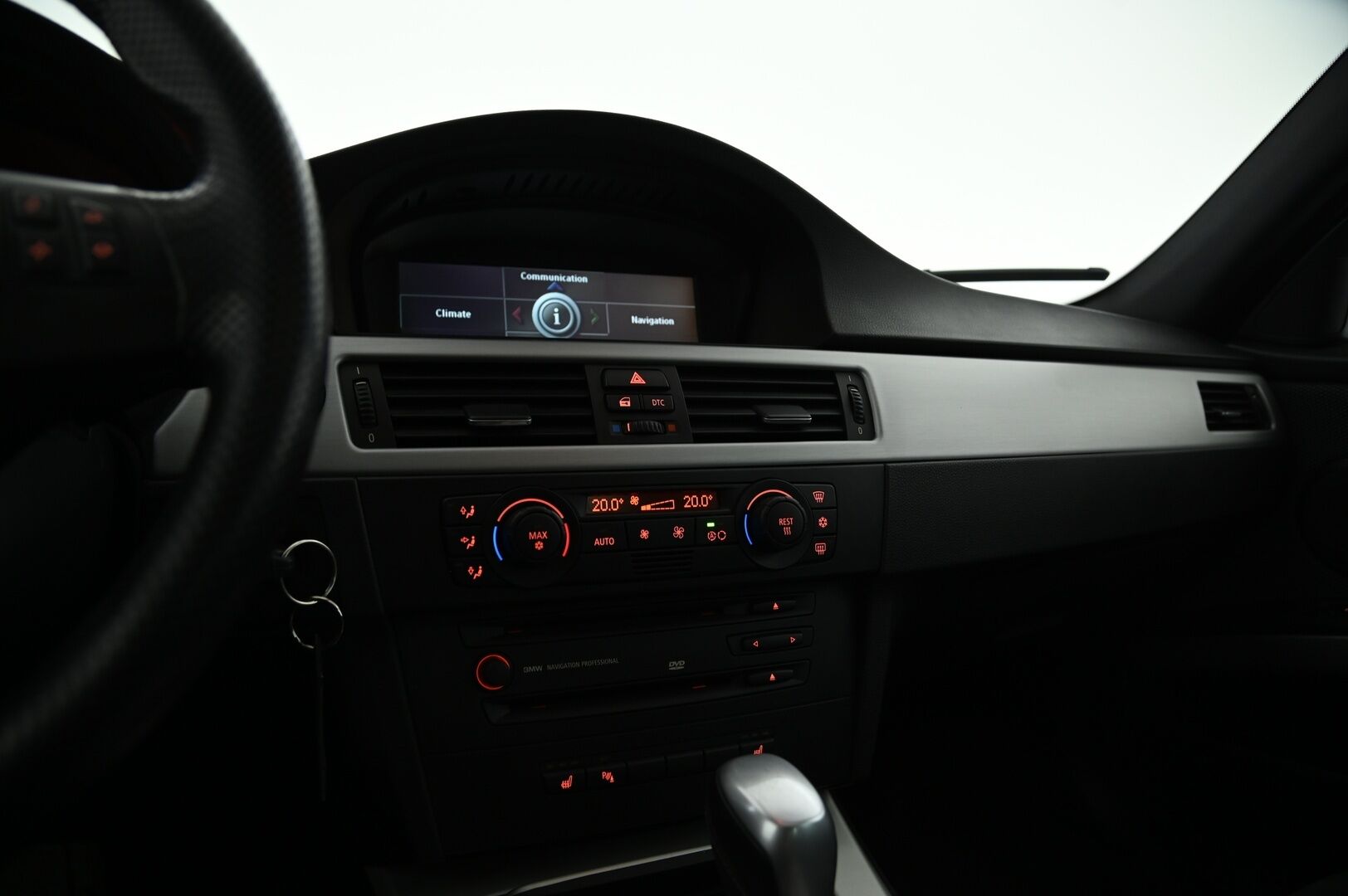 BMW 325 2006 E90 Sedan M-sport / Eisenmann putkisto / Comfort access/ Hifi system DSP / Kattoluukku / Proff. nav / P. tutkat* - Myydään huutokaupat.com  /Juuri katsastettu! Törkeillä varusteilla ja puhtaalla historialla!