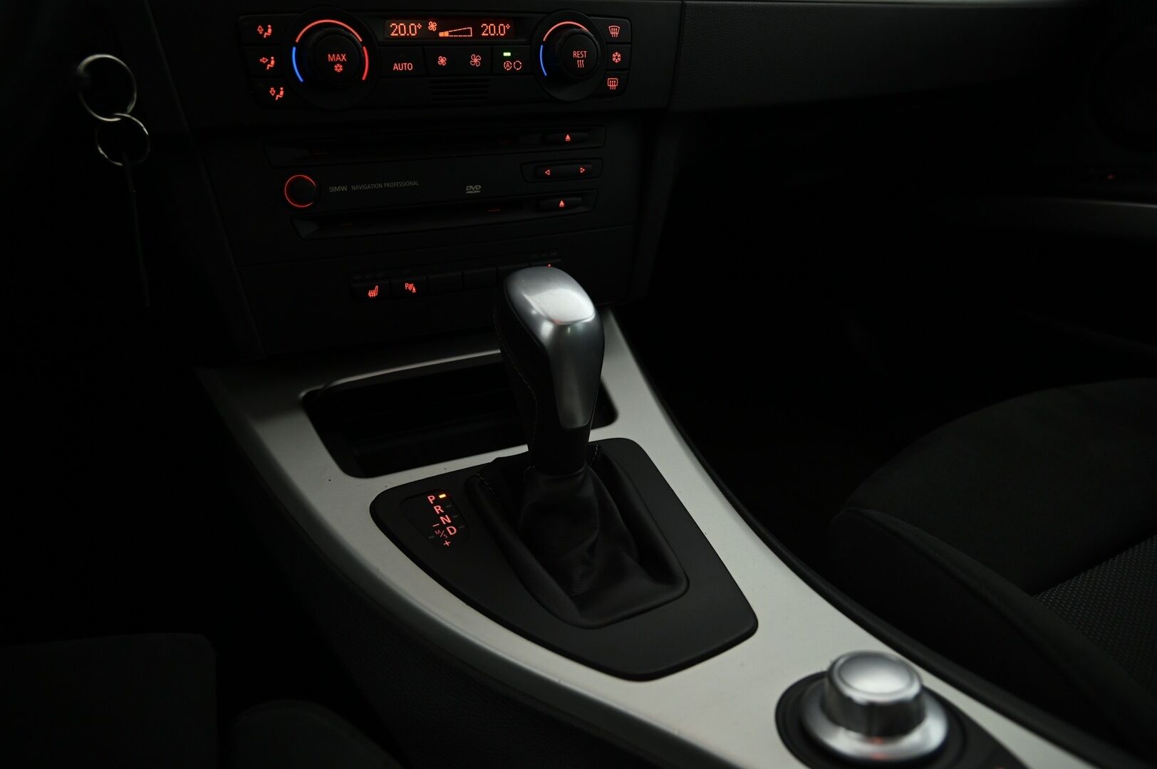 BMW 325 2006 E90 Sedan M-sport / Eisenmann putkisto / Comfort access/ Hifi system DSP / Kattoluukku / Proff. nav / P. tutkat* - Myydään huutokaupat.com  /Juuri katsastettu! Törkeillä varusteilla ja puhtaalla historialla!