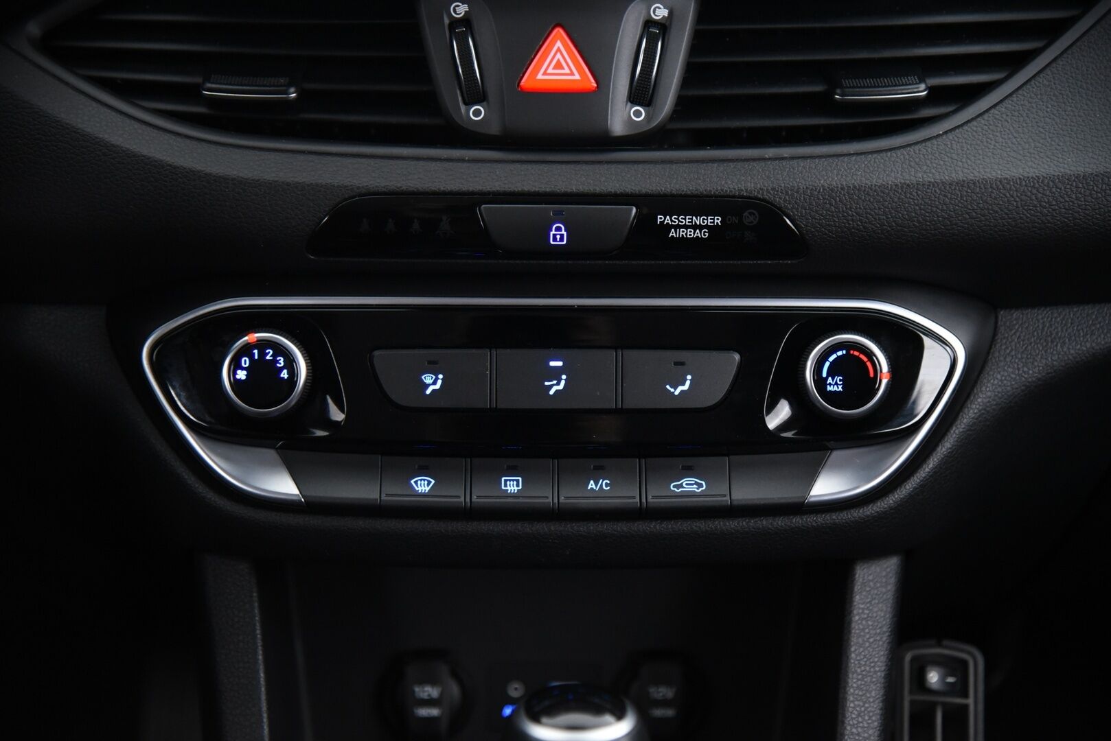 Hyundai i30 5d 2017 1,4 T-GDI 7DCT-aut. fresh plus / Suomi-Auto / P-kamera / Vakkari / Lohkolämmitin - Taloudellinen vaihtoehto !