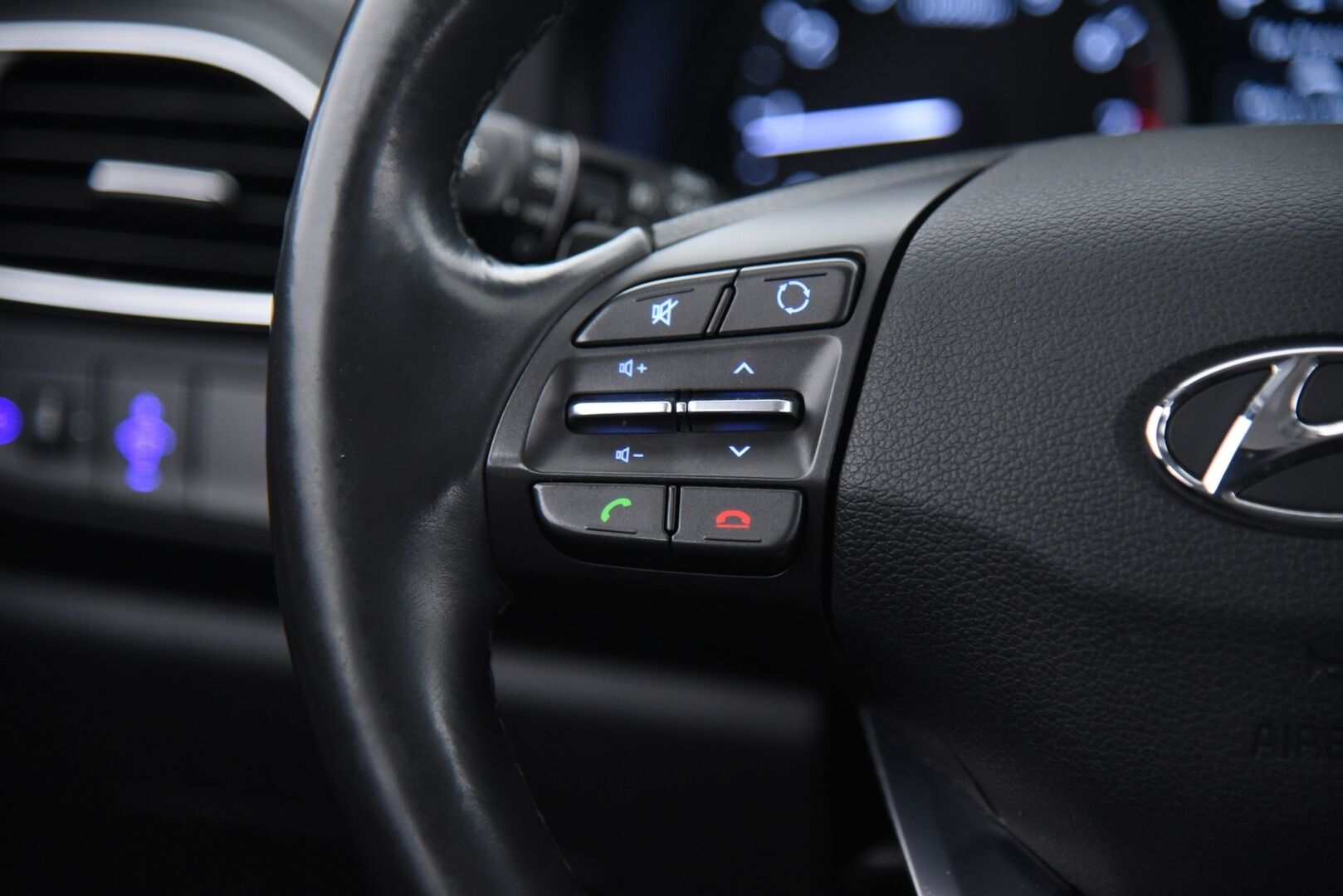 Hyundai i30 5d 2017 1,4 T-GDI 7DCT-aut. fresh plus / Suomi-Auto / P-kamera / Vakkari / Lohkolämmitin - Taloudellinen vaihtoehto !